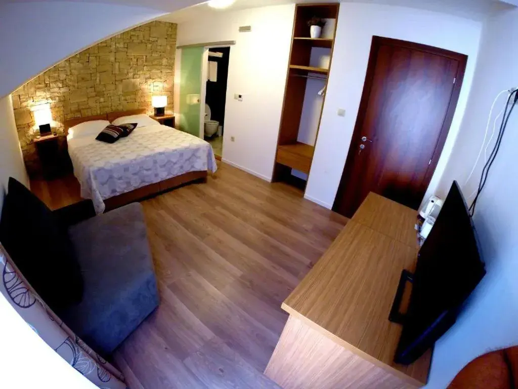Deluxe Double or Twin Room with Balcony in Villa Lucica Trogir Deluxe Double or Twin Room with Balcony in Villa Lucica Trogir