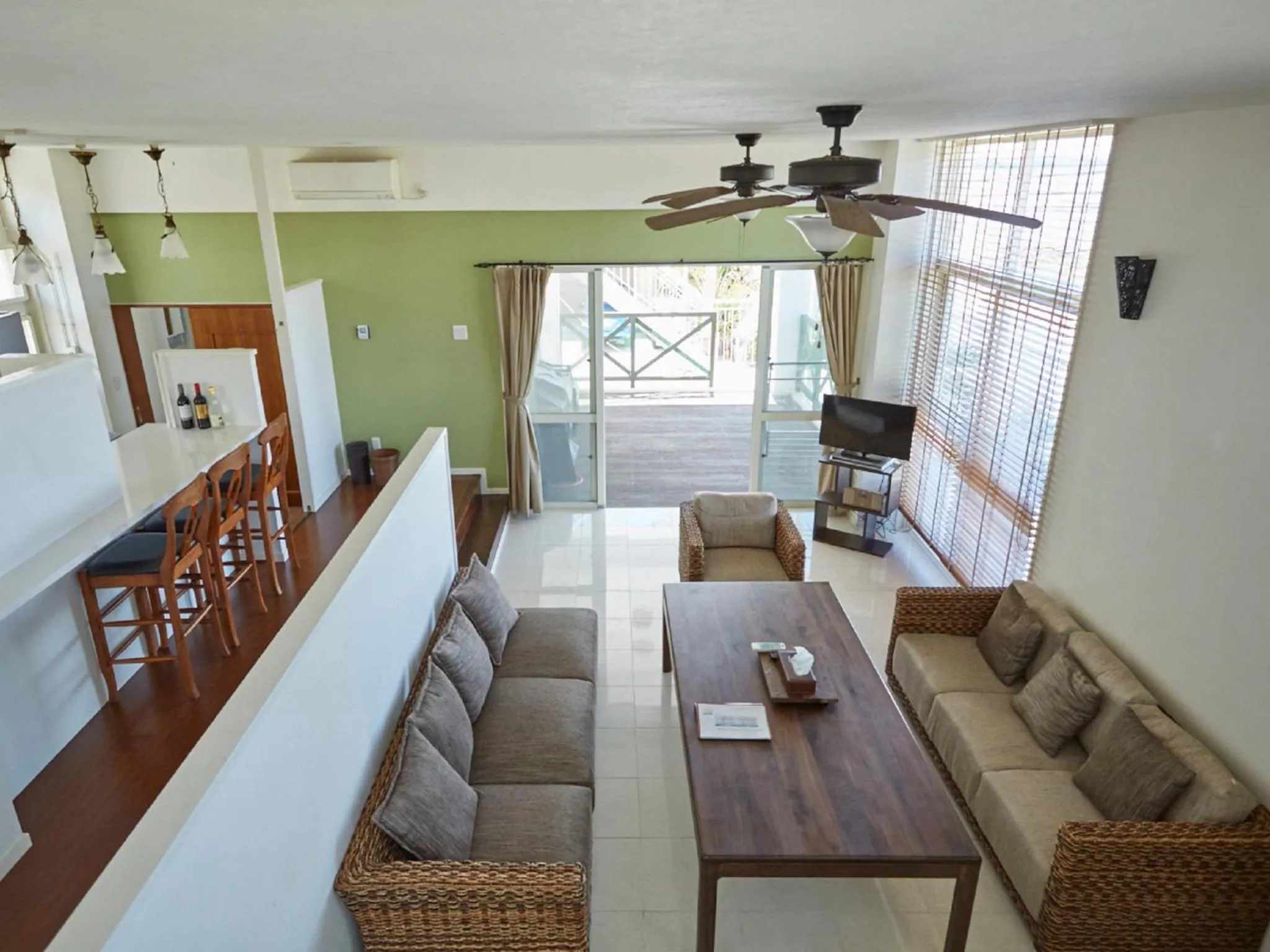 Living room in T&T MOF-Maeda Ocean Front House-