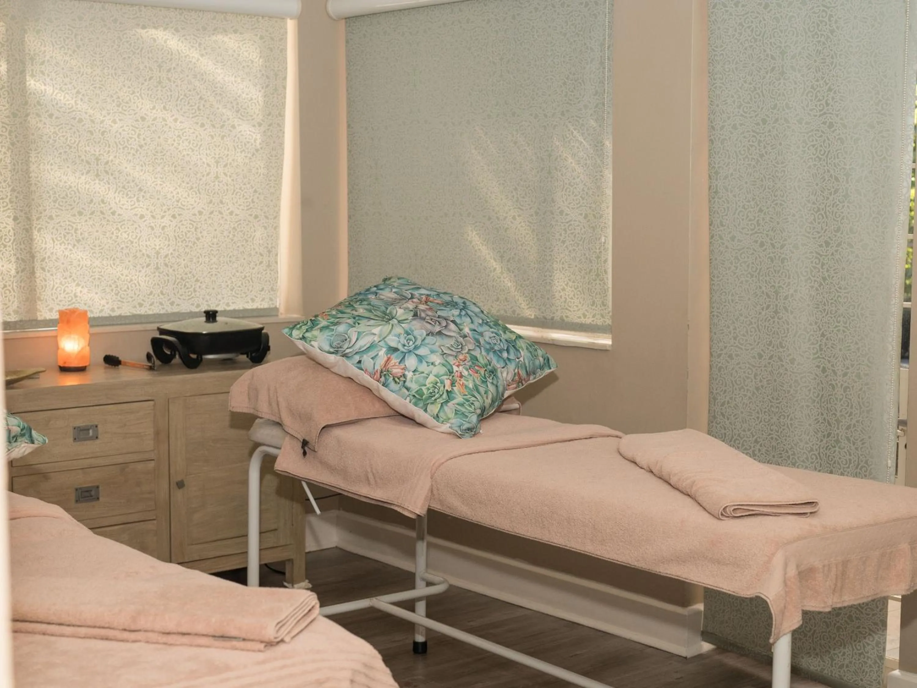 Bed in ANEW Resort Hunters Rest Rustenburg