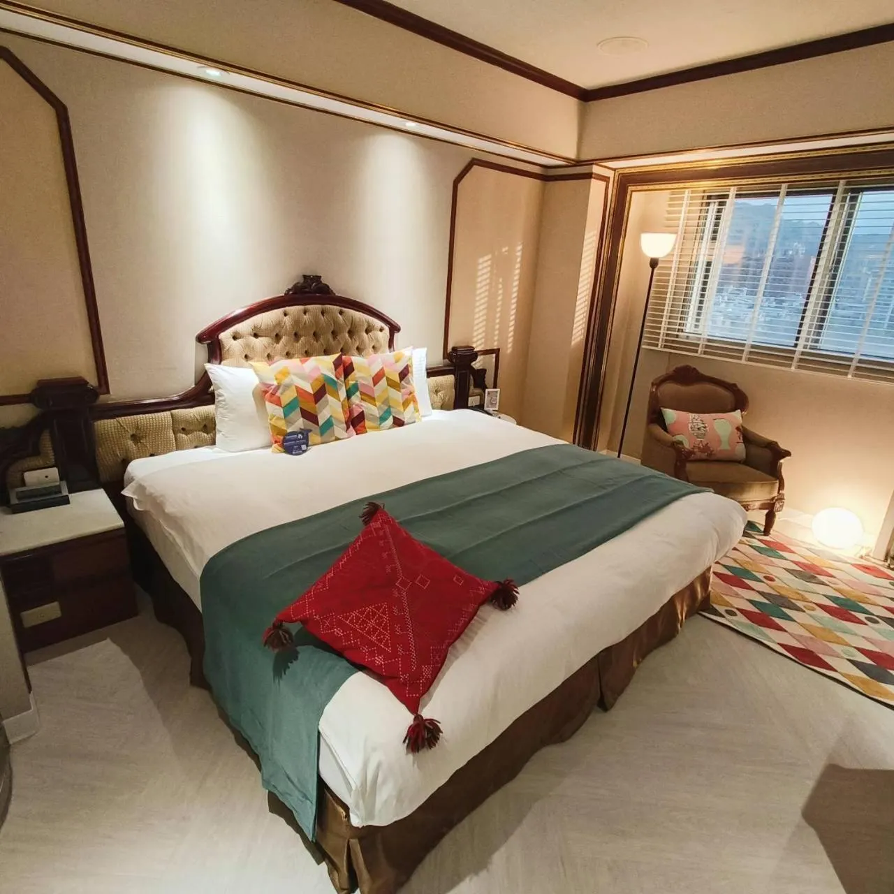 Bed in Charming City Songshan Hotel