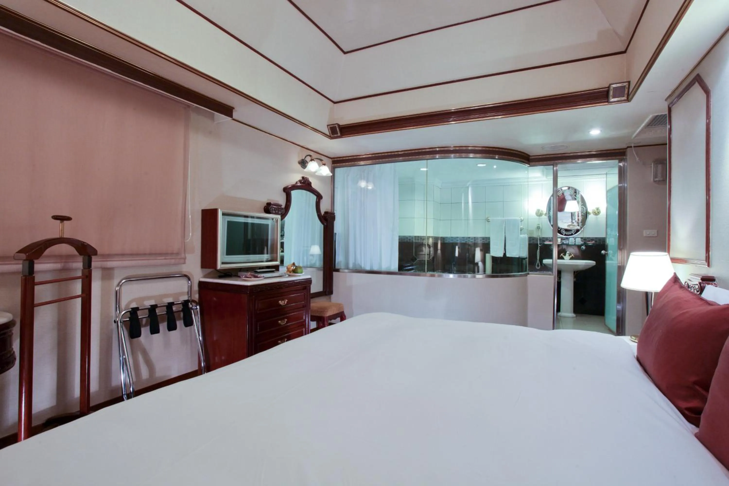 Bed in Charming City Songshan Hotel