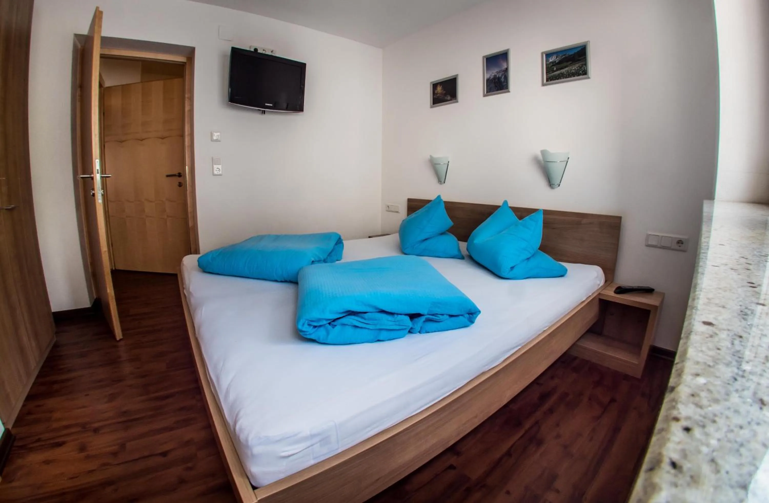 Bedroom, Bed in Alpenapart Saphir