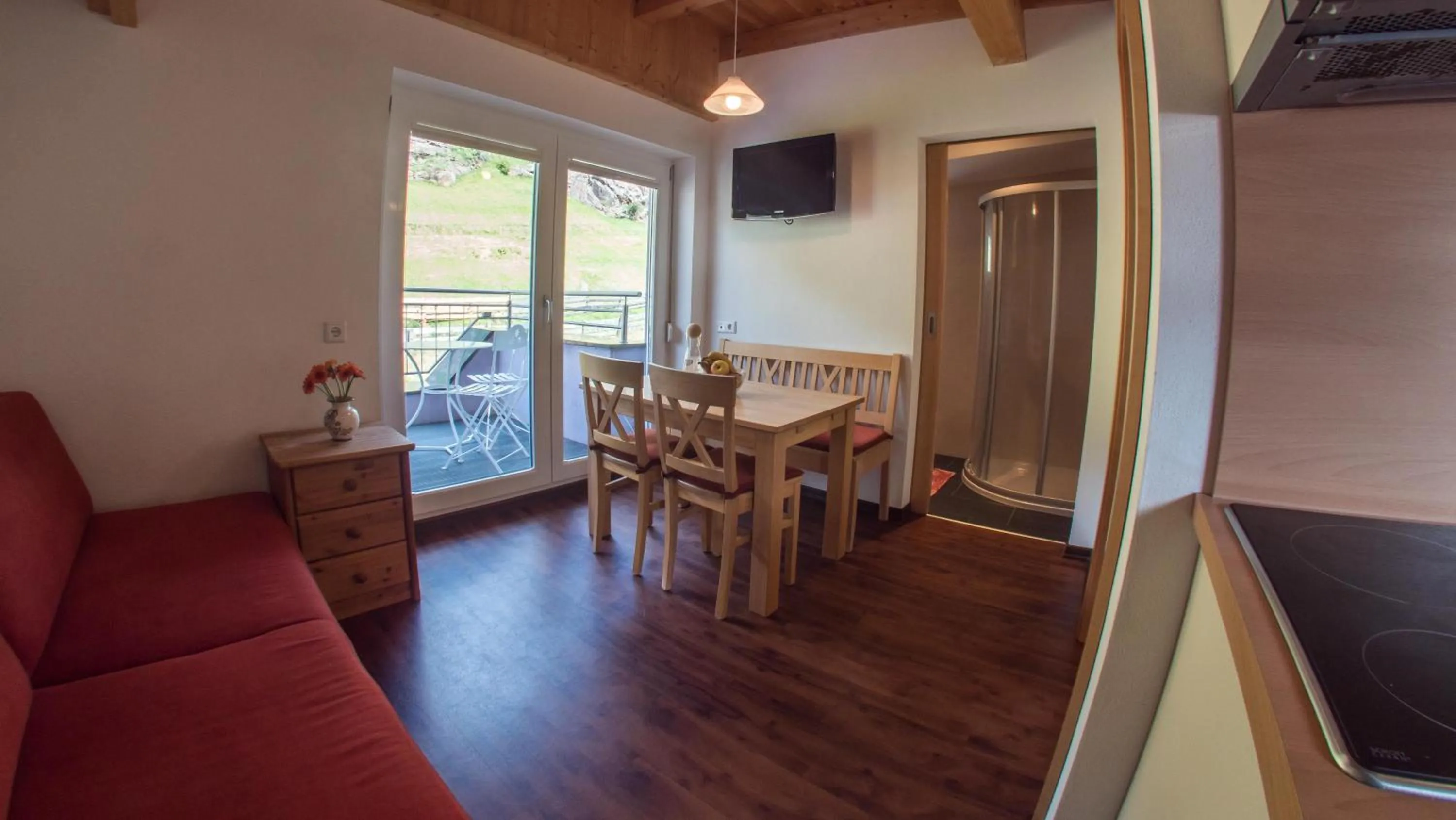 Dining area in Alpenapart Saphir