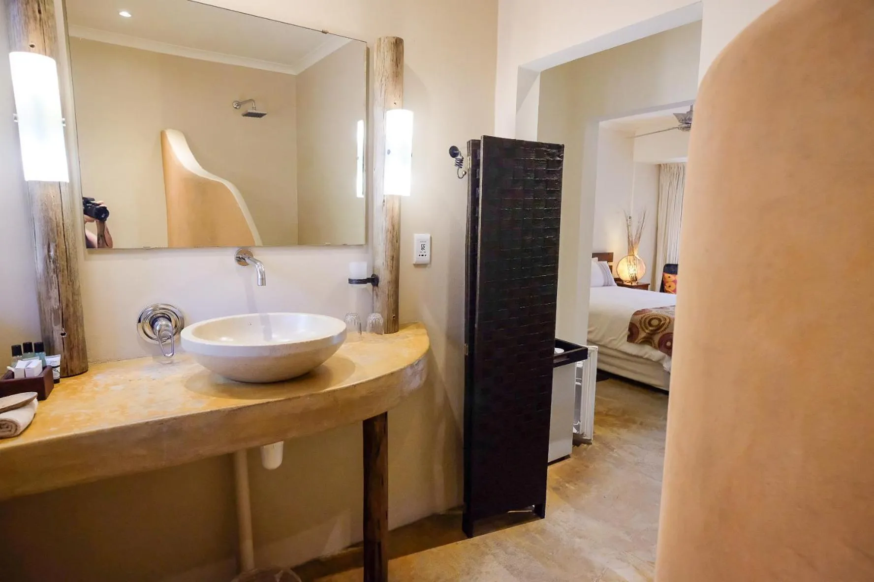 Shower in Afrikhaya Guest House