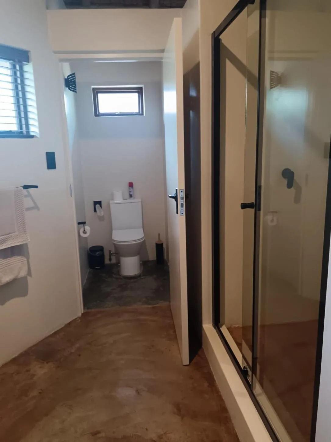 Toilet in Afrikhaya Guest House