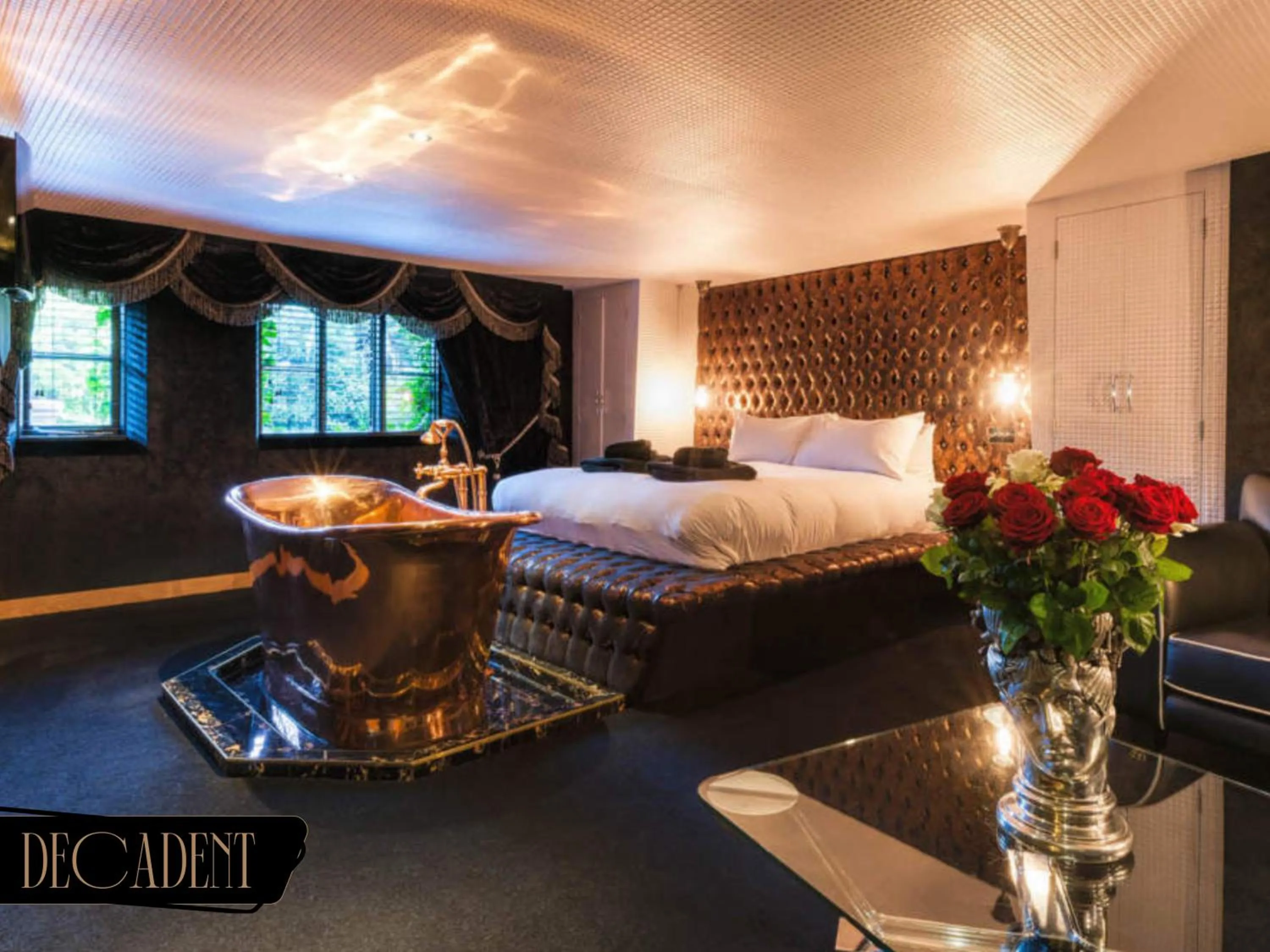 Bedroom, Bed in Crazy Bear Stadhampton