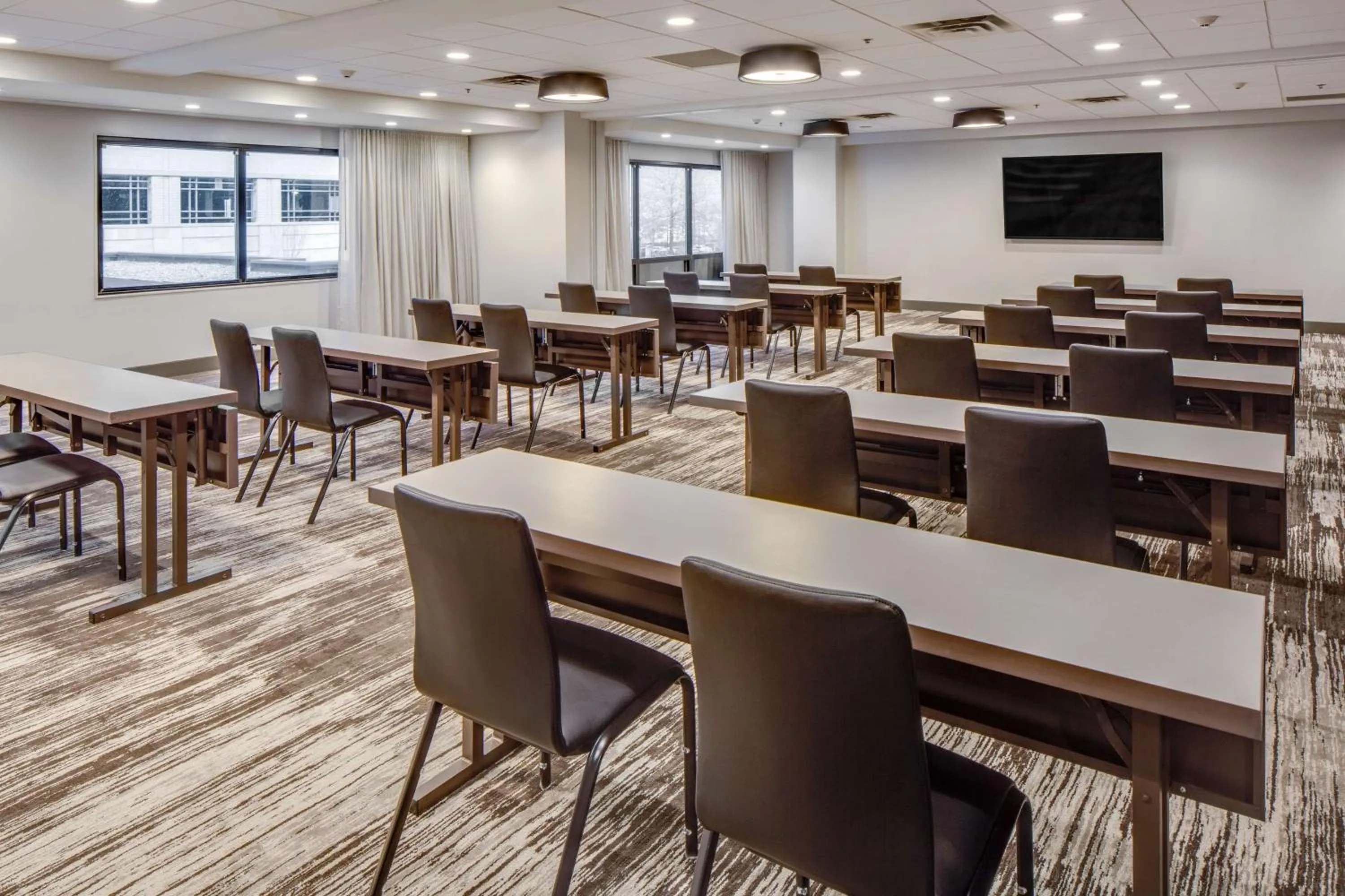 Meeting/conference room in DoubleTree by Hilton Hotel & Suites Jersey City