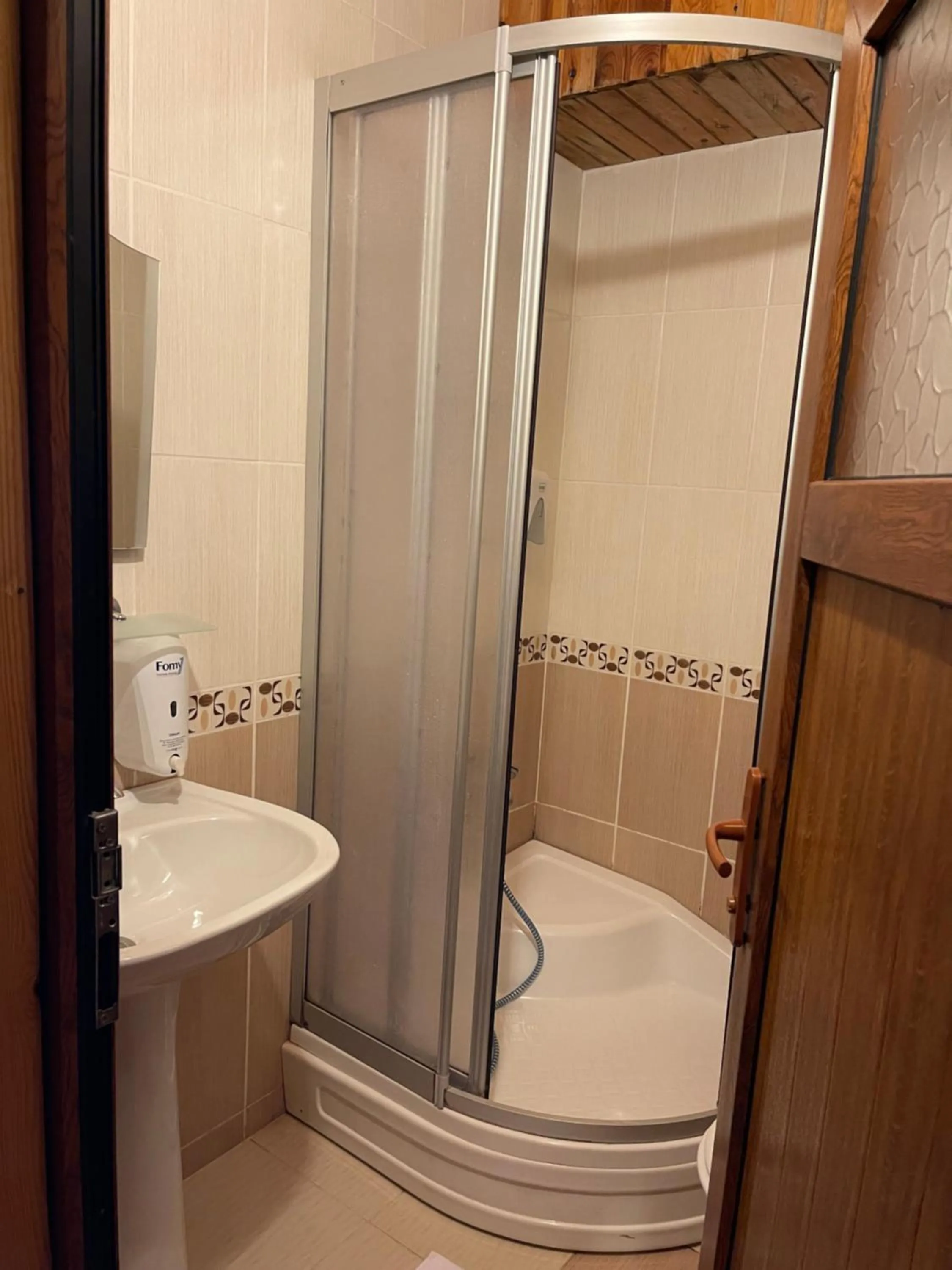 Bathroom in Ozkan Otel
