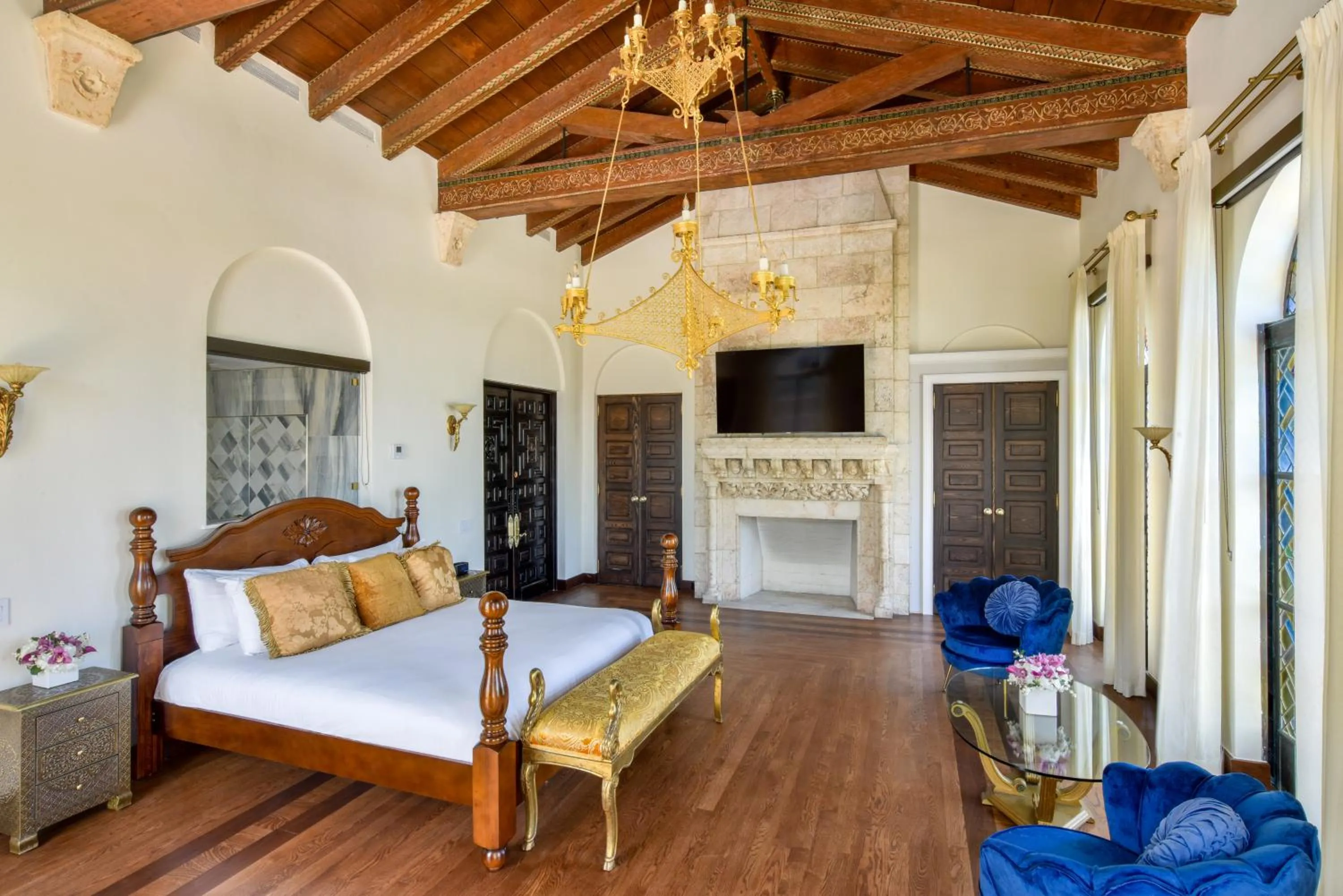 Bedroom, Bed in The Villa Casa Casuarina