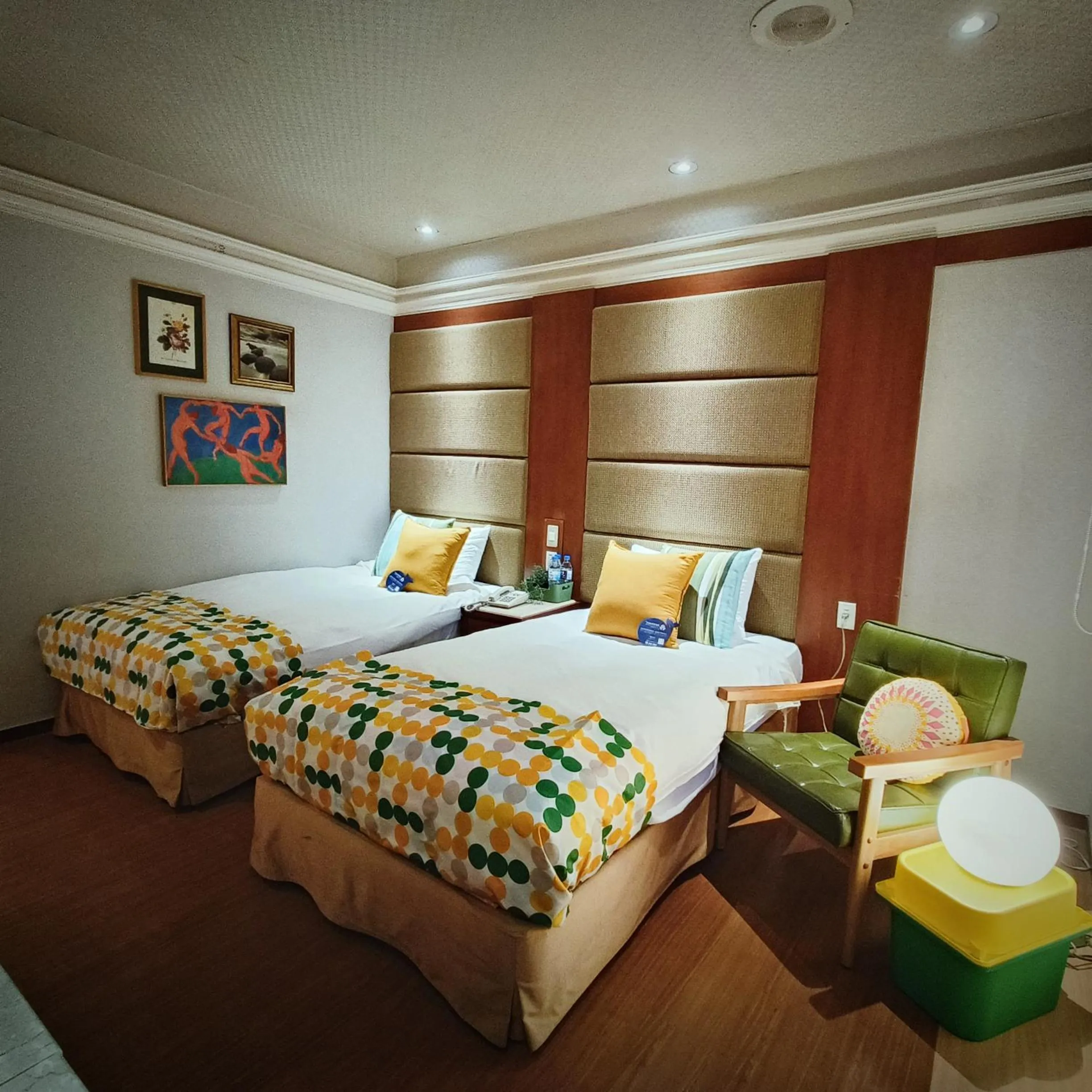 Bedroom, Bed in Erin Hotel