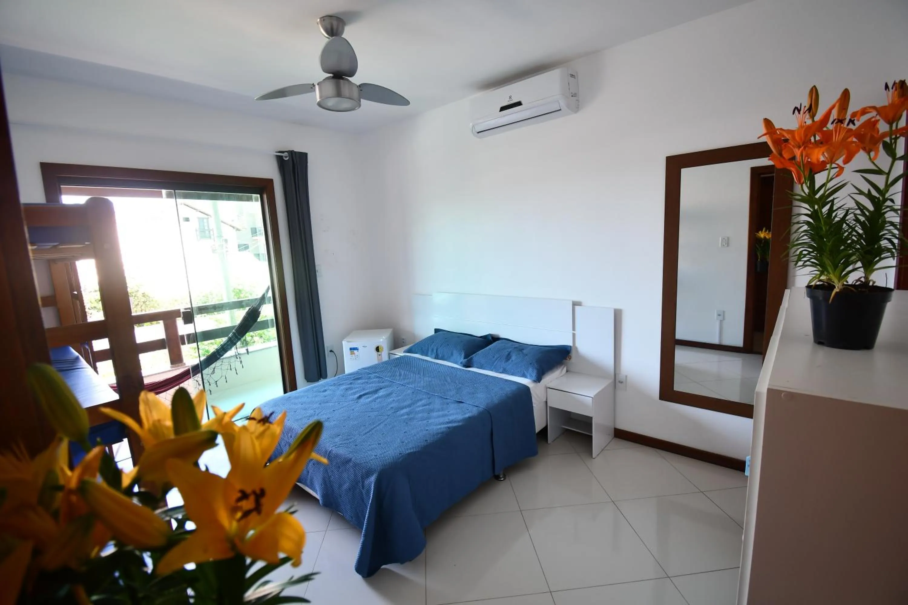 Photo of the whole room, Bed in Enseada Hostel