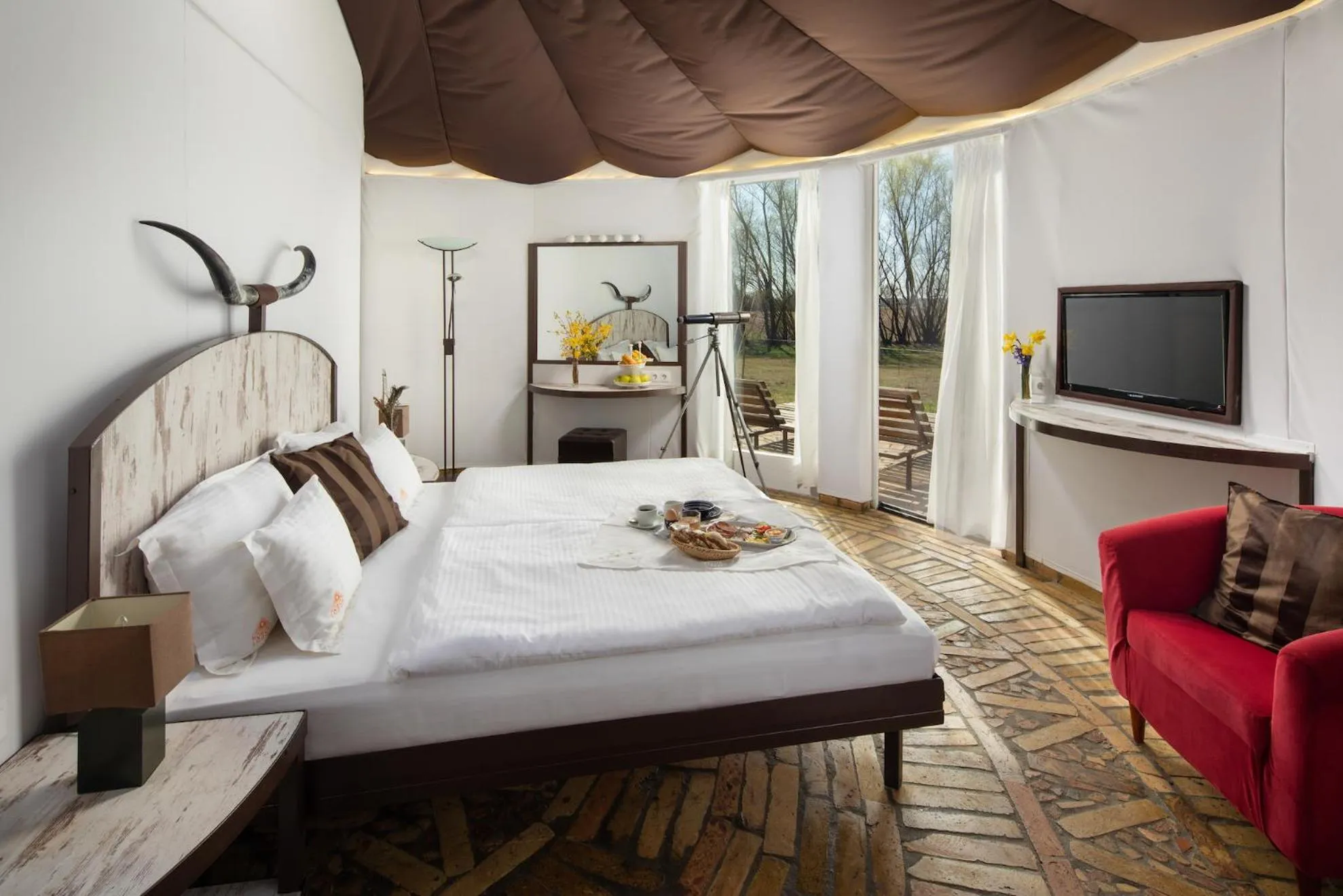 Photo of the whole room, Bed in Homoki Lodge - Nature Quest Resort - Adult Only