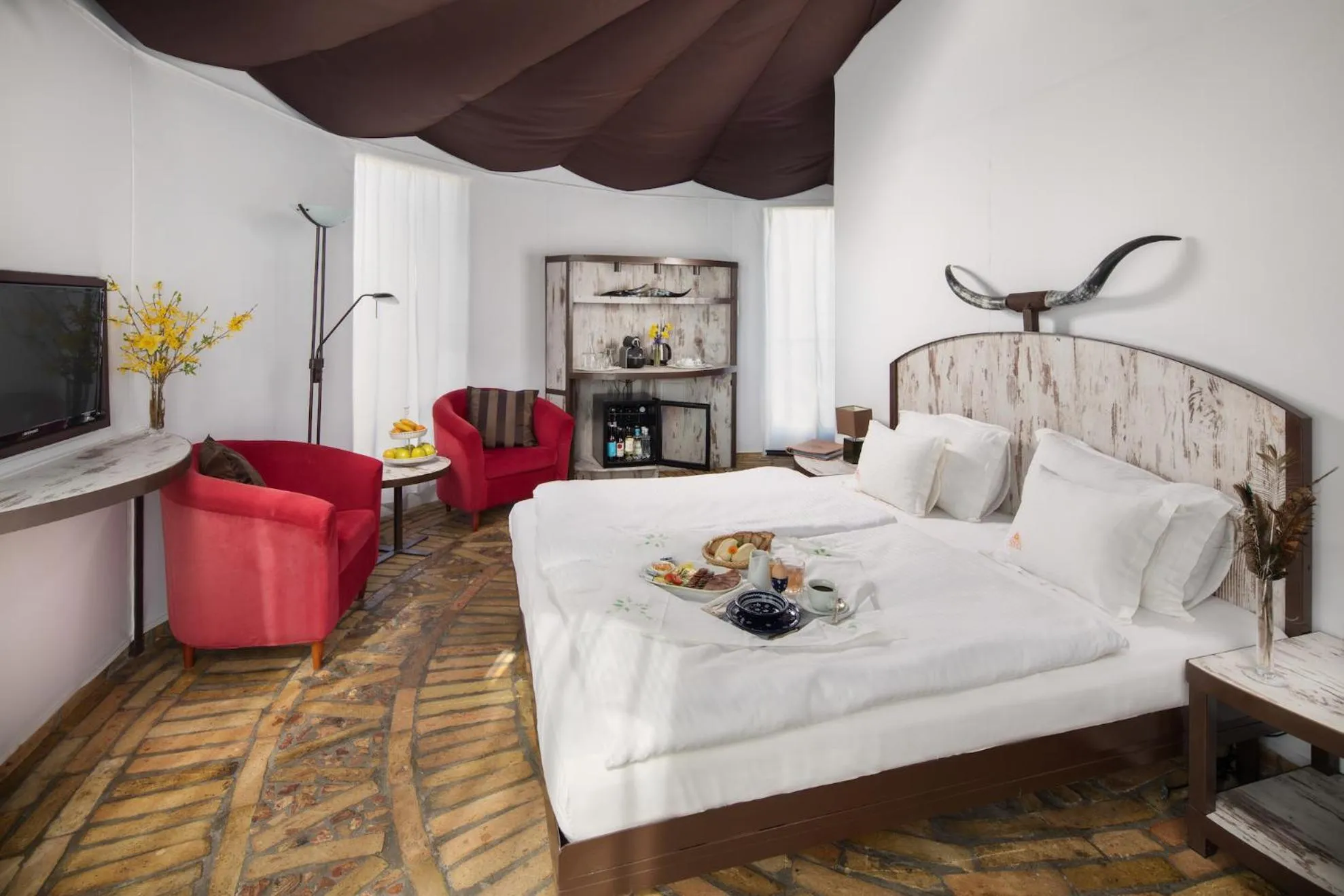 Photo of the whole room, Bed in Homoki Lodge - Nature Quest Resort - Adult Only