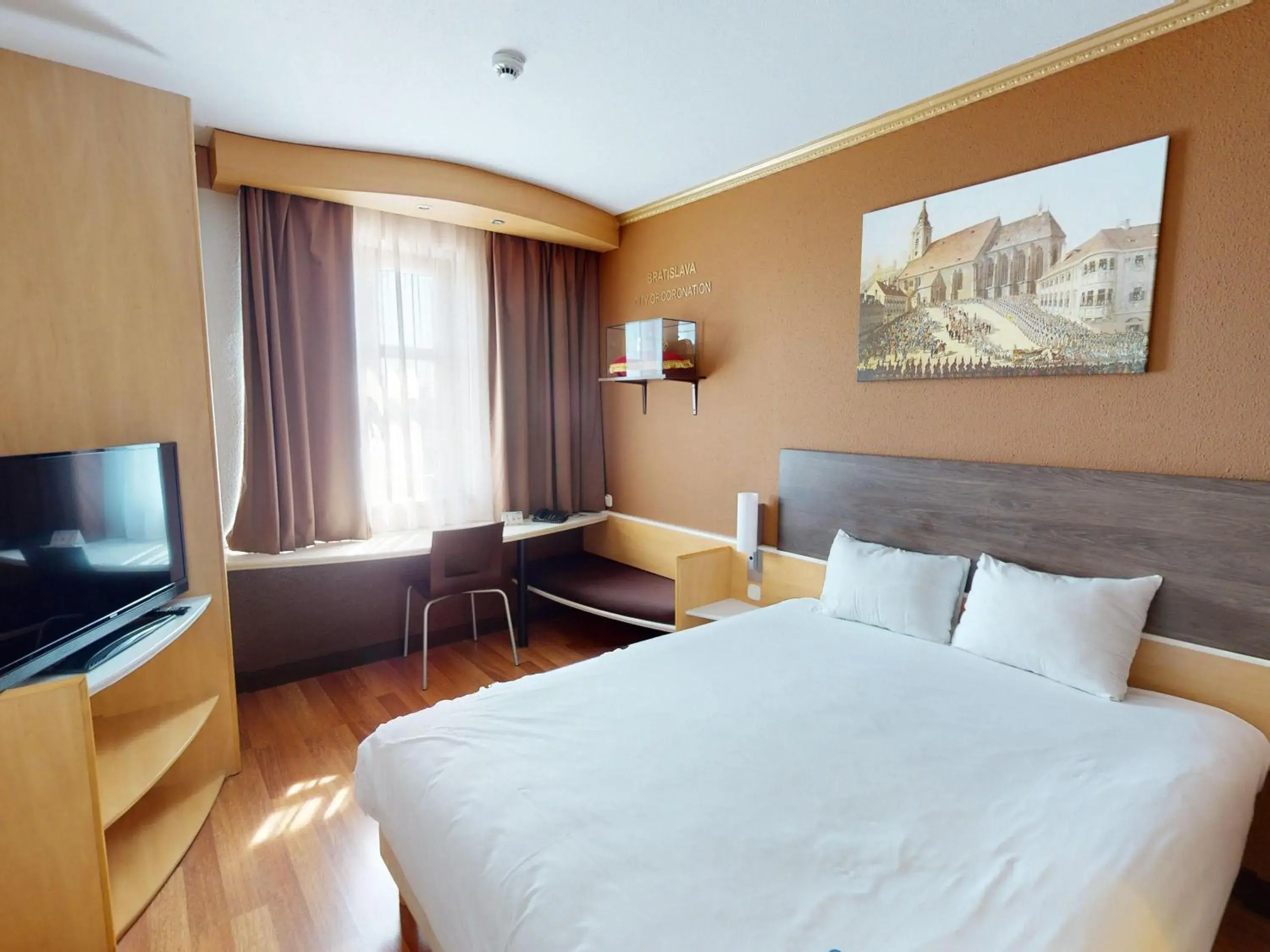 Bedroom, Bed in Ibis Bratislava Centrum Bedroom, Bed in Ibis Bratislava Centrum