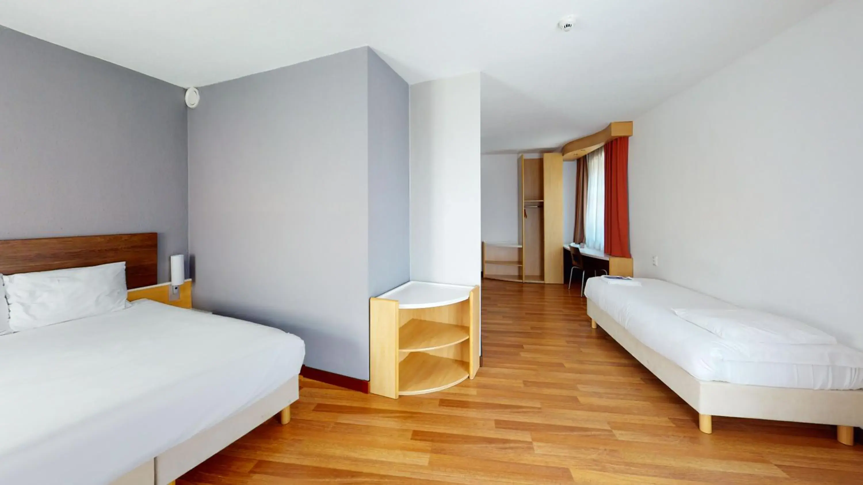 Triple Room with One Double Bed and One Single Bed - single occupancy in Ibis Bratislava Centrum Triple Room with One Double Bed and One Single Bed - single occupancy in Ibis Bratislava Centrum