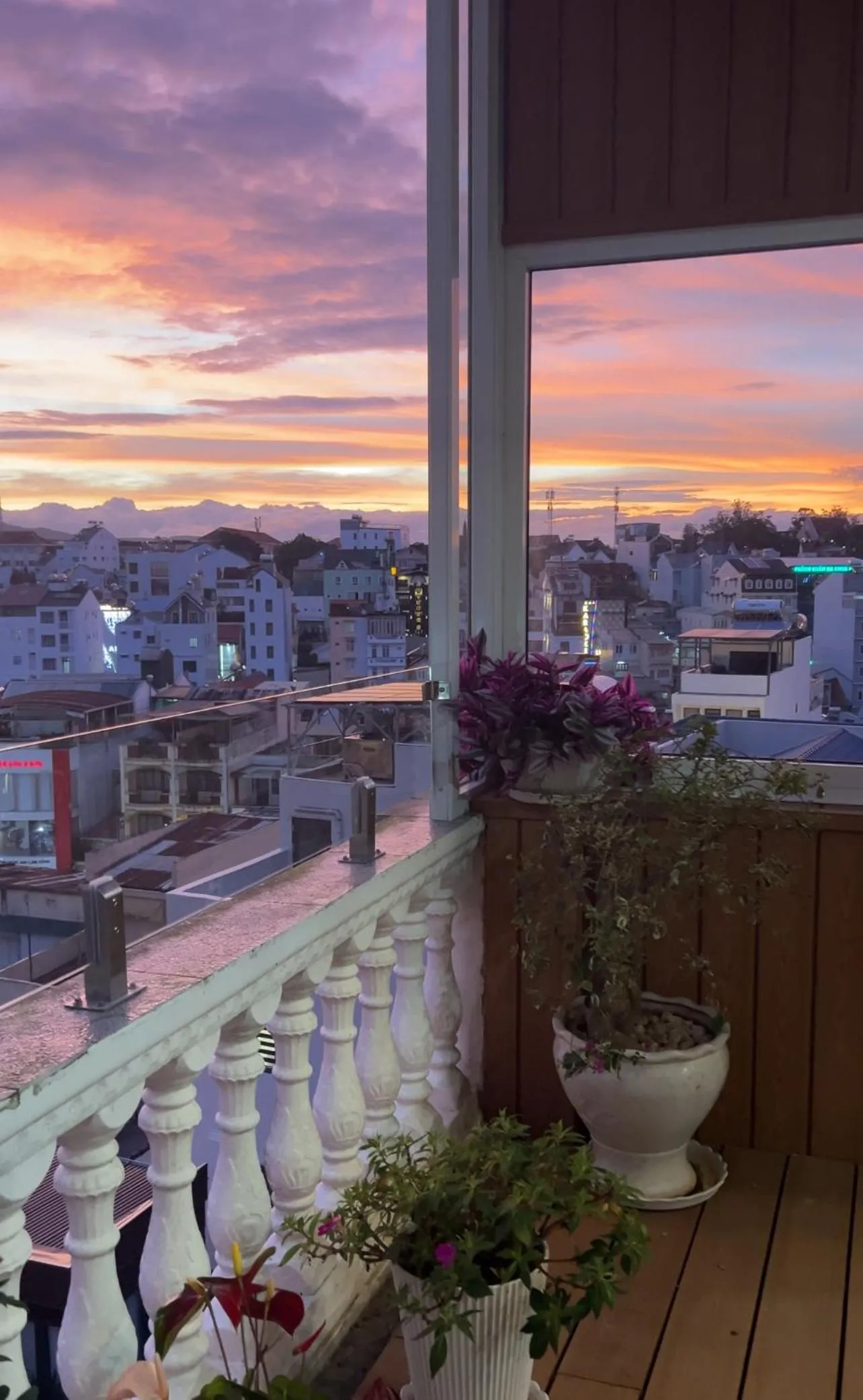 Sunset in Villa - Hotel Nam Khang 2 Dalat