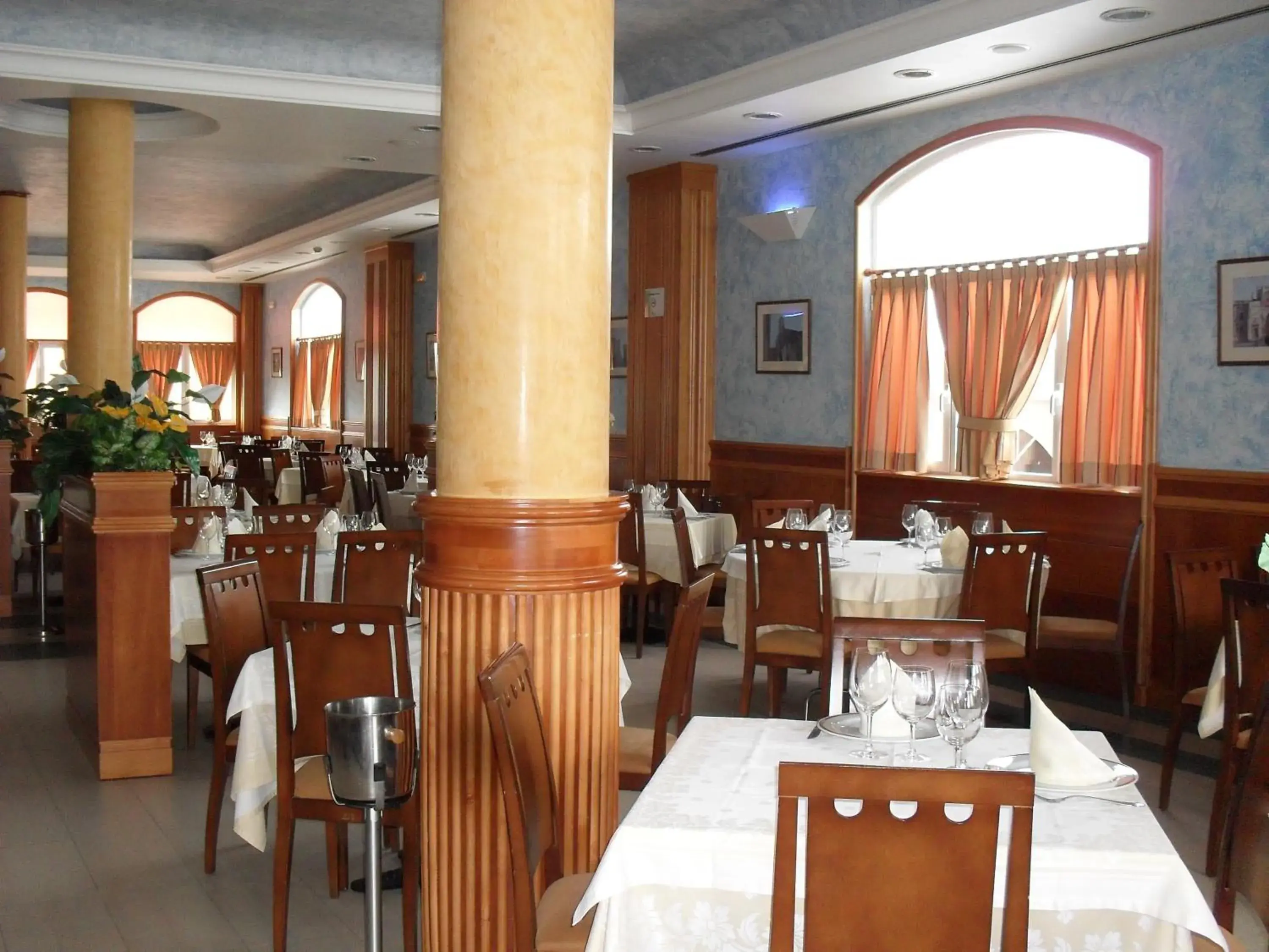 Restaurant/places to eat in Hotel Camino Real Restaurant/places to eat in Hotel Camino Real