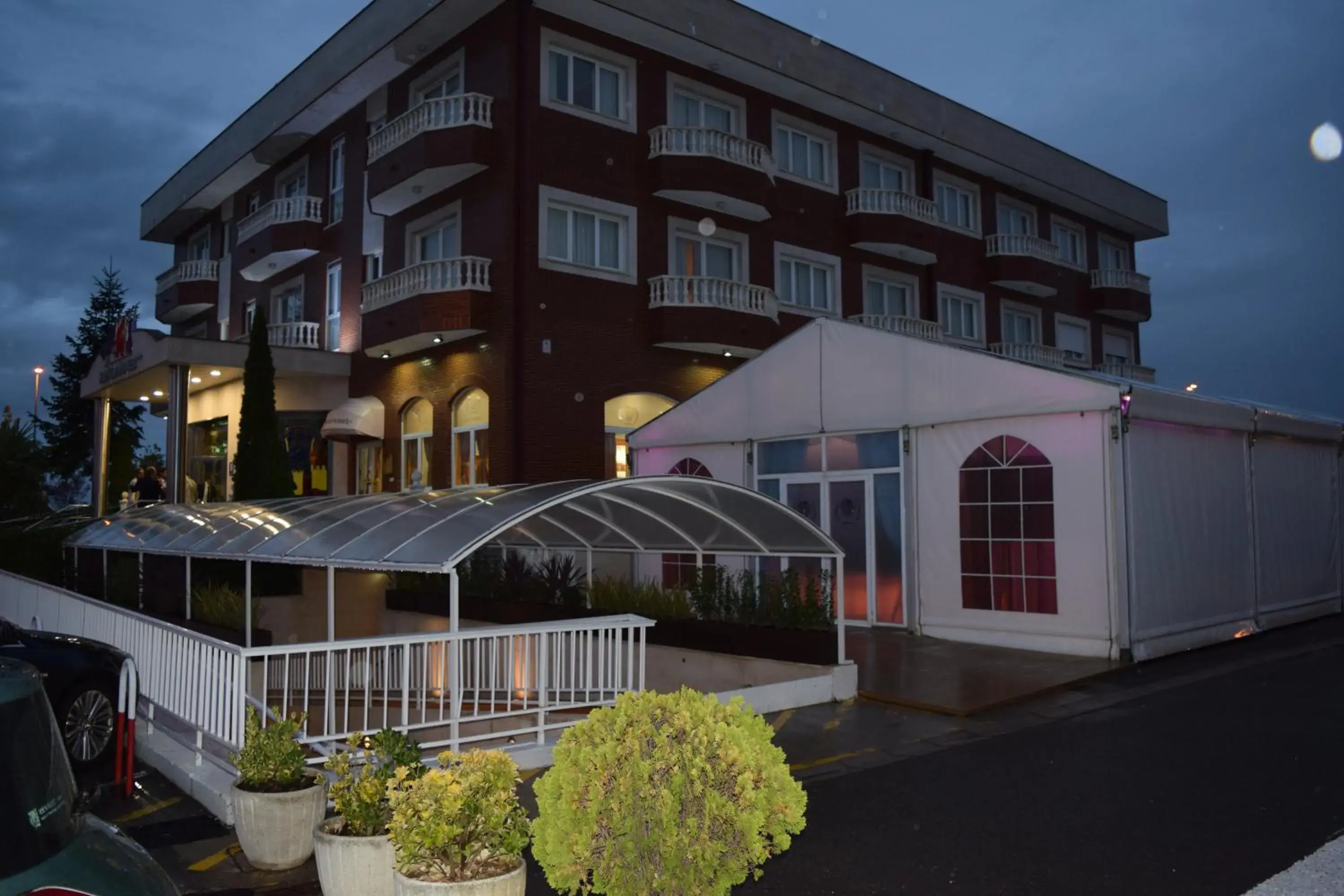 Facade/entrance in Hotel Camino Real Facade/entrance in Hotel Camino Real