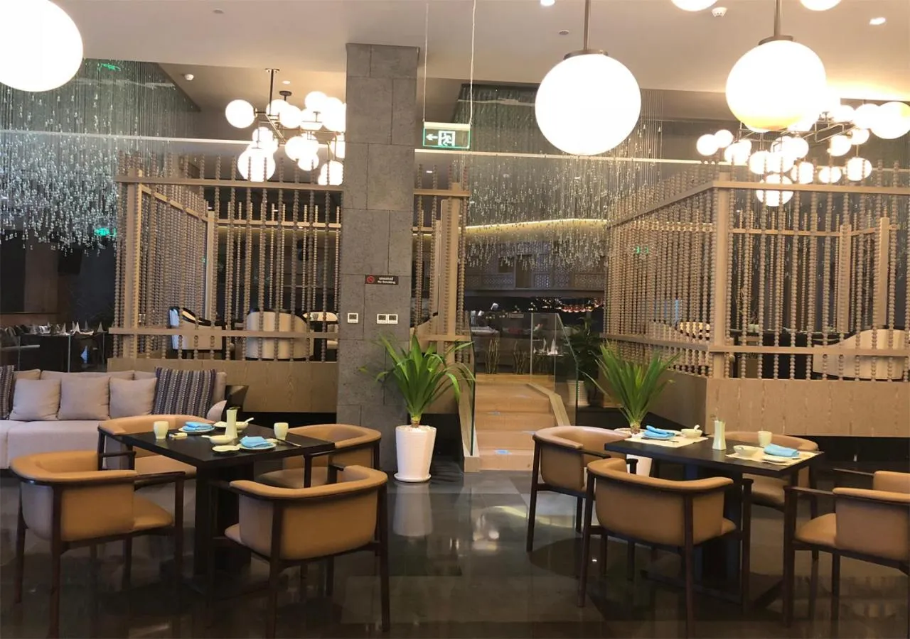 Restaurant/places to eat in Prince Times Hotel