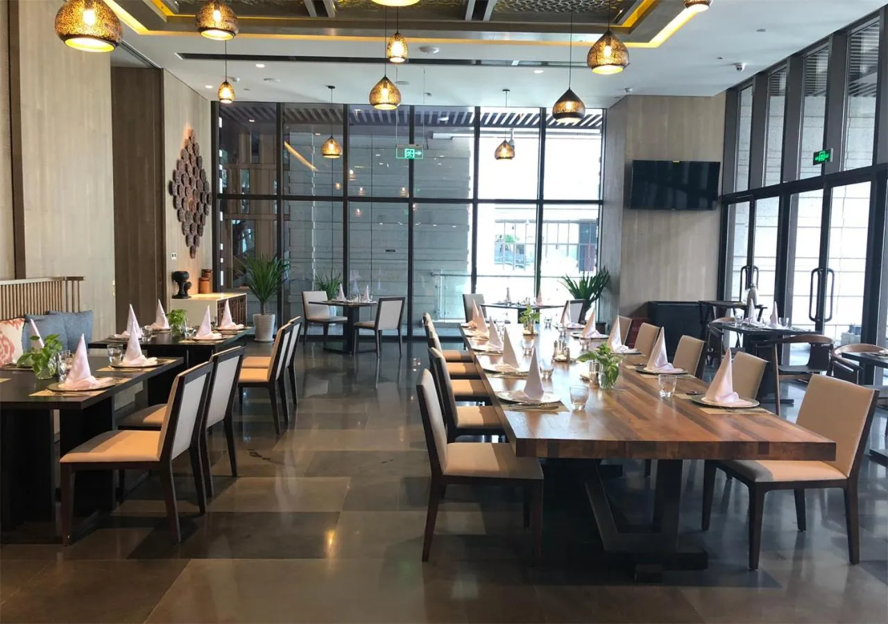 Restaurant/places to eat in Prince Times Hotel