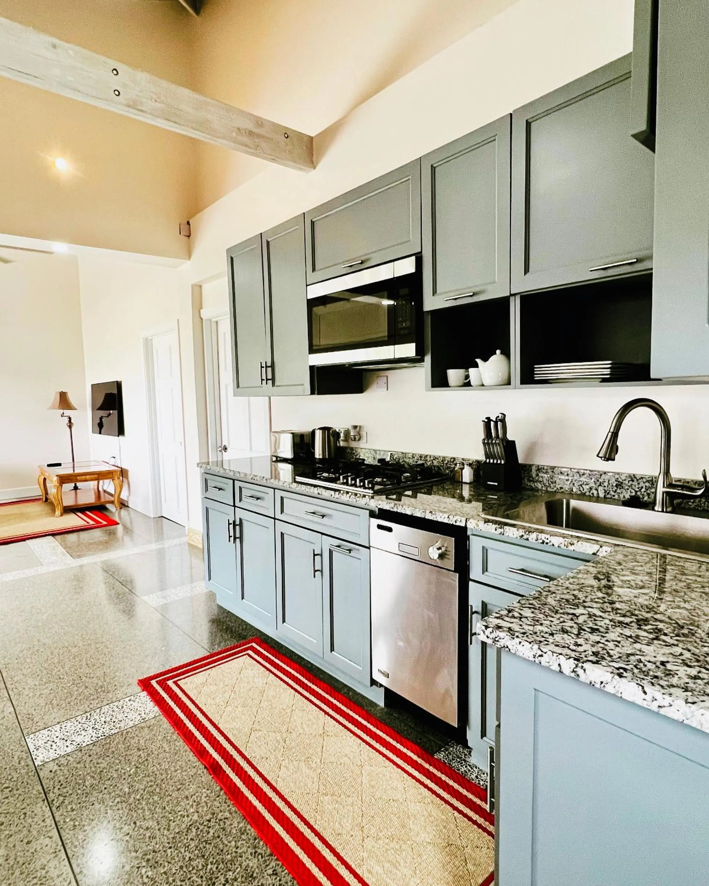 Kitchen or kitchenette in Stonetrail