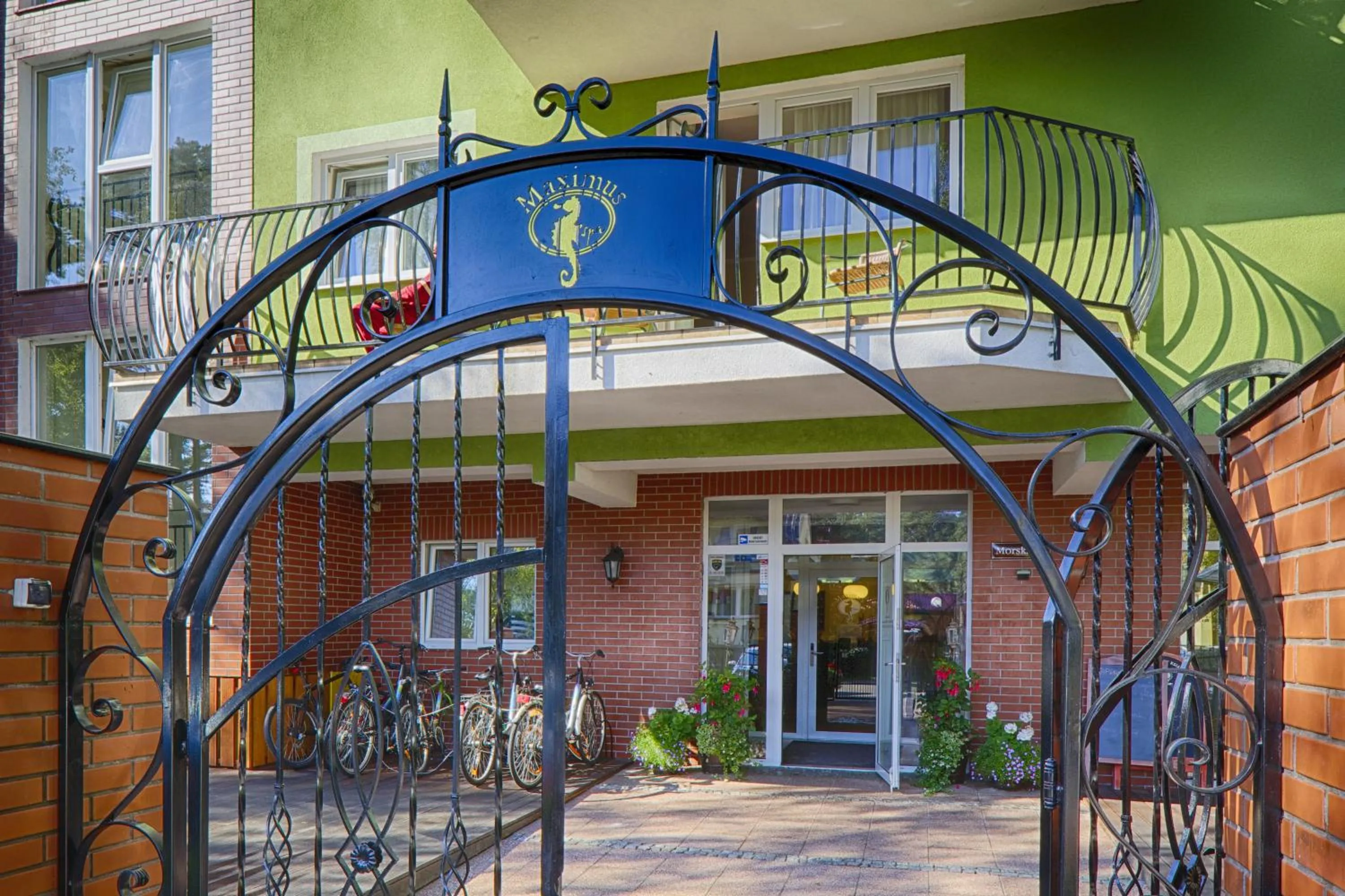 Property building in Maximus Spa