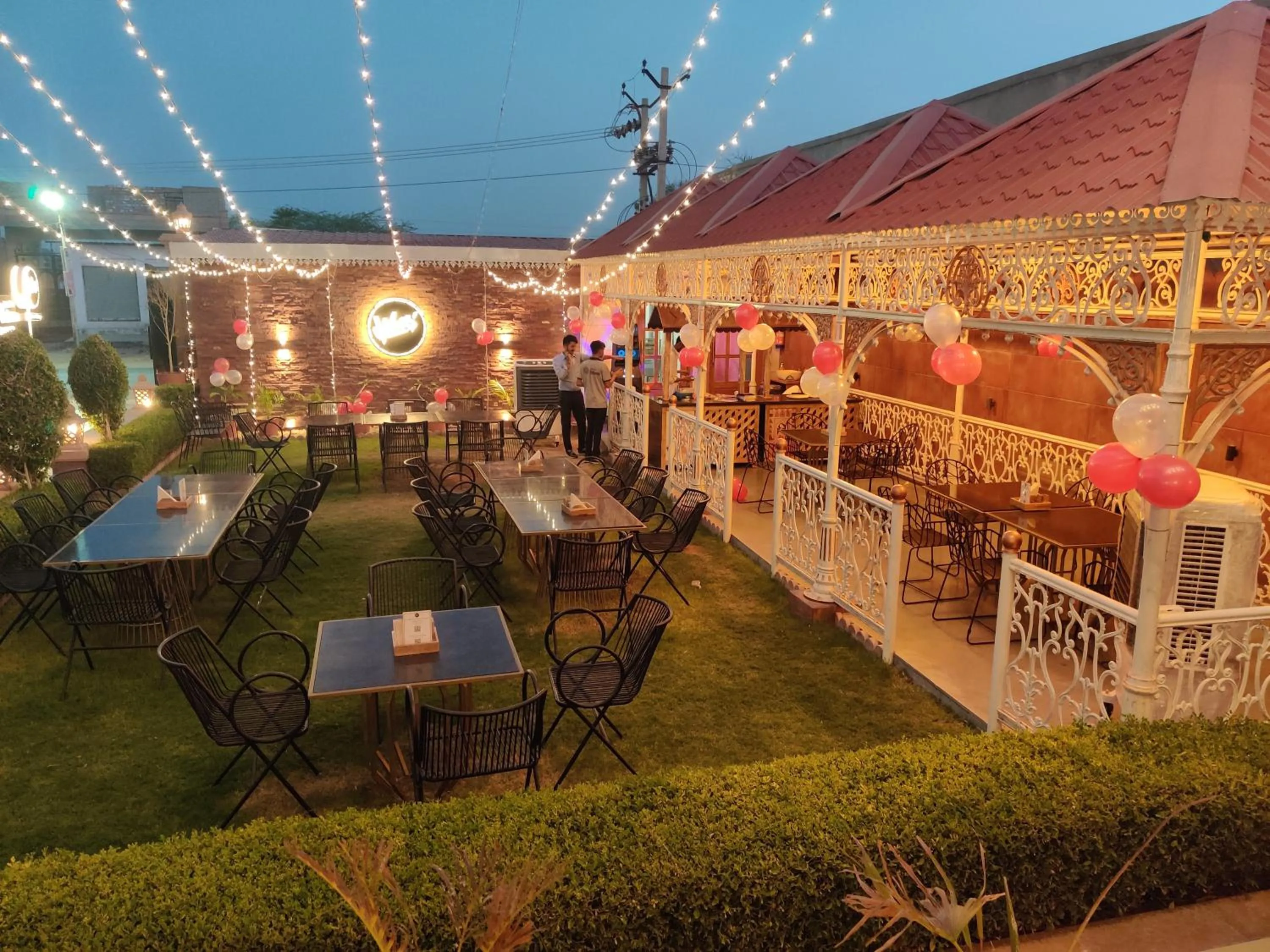 Restaurant/places to eat in Hotel The Balam