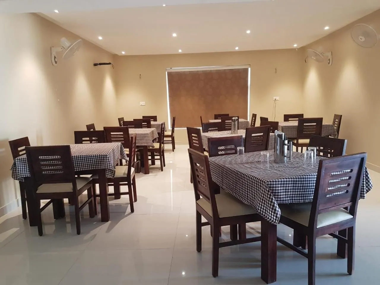 Restaurant/places to eat in Hotel The Balam