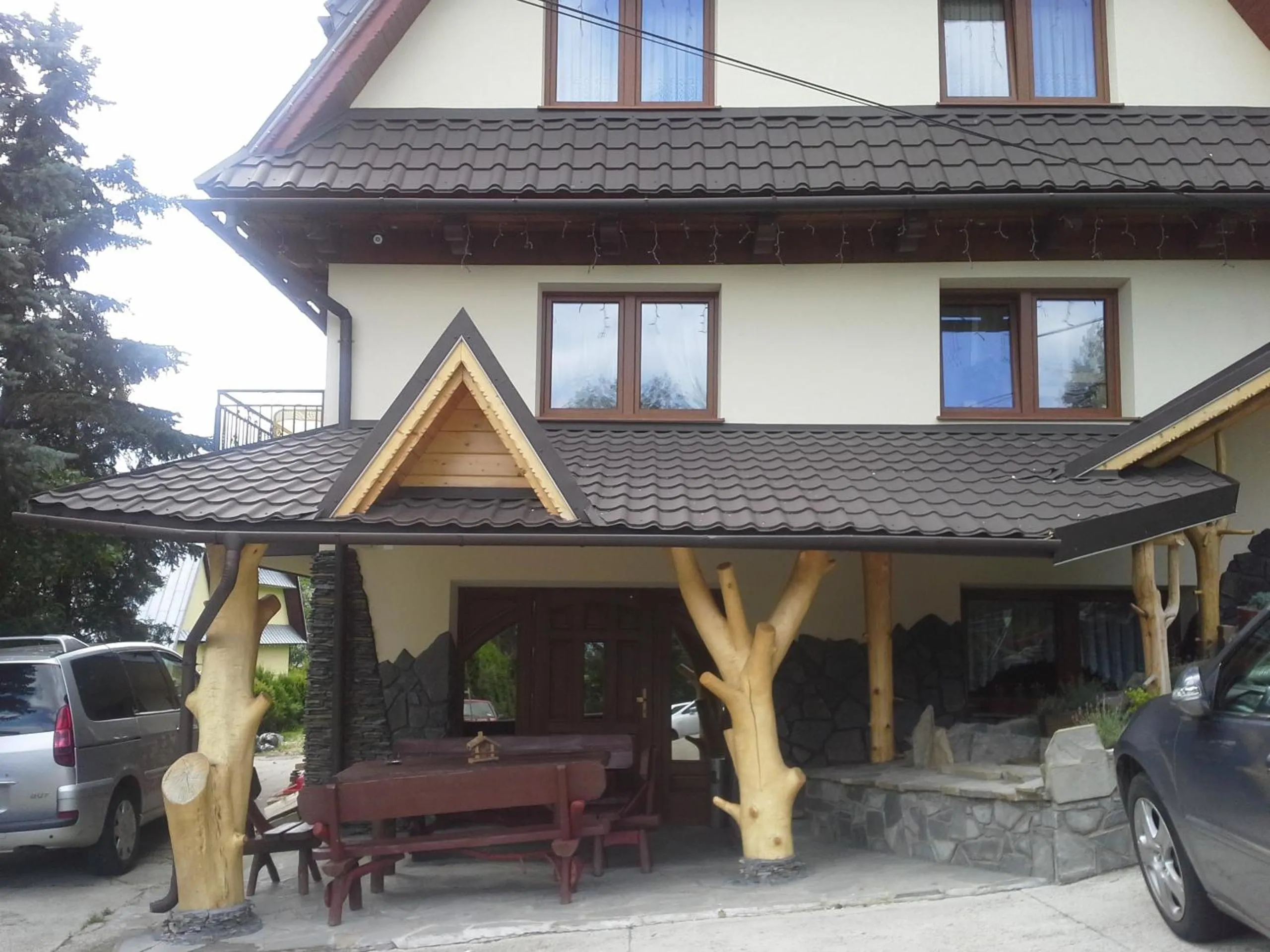 Facade/entrance in Apartamenty i Pokoje w Willi na Ubocy