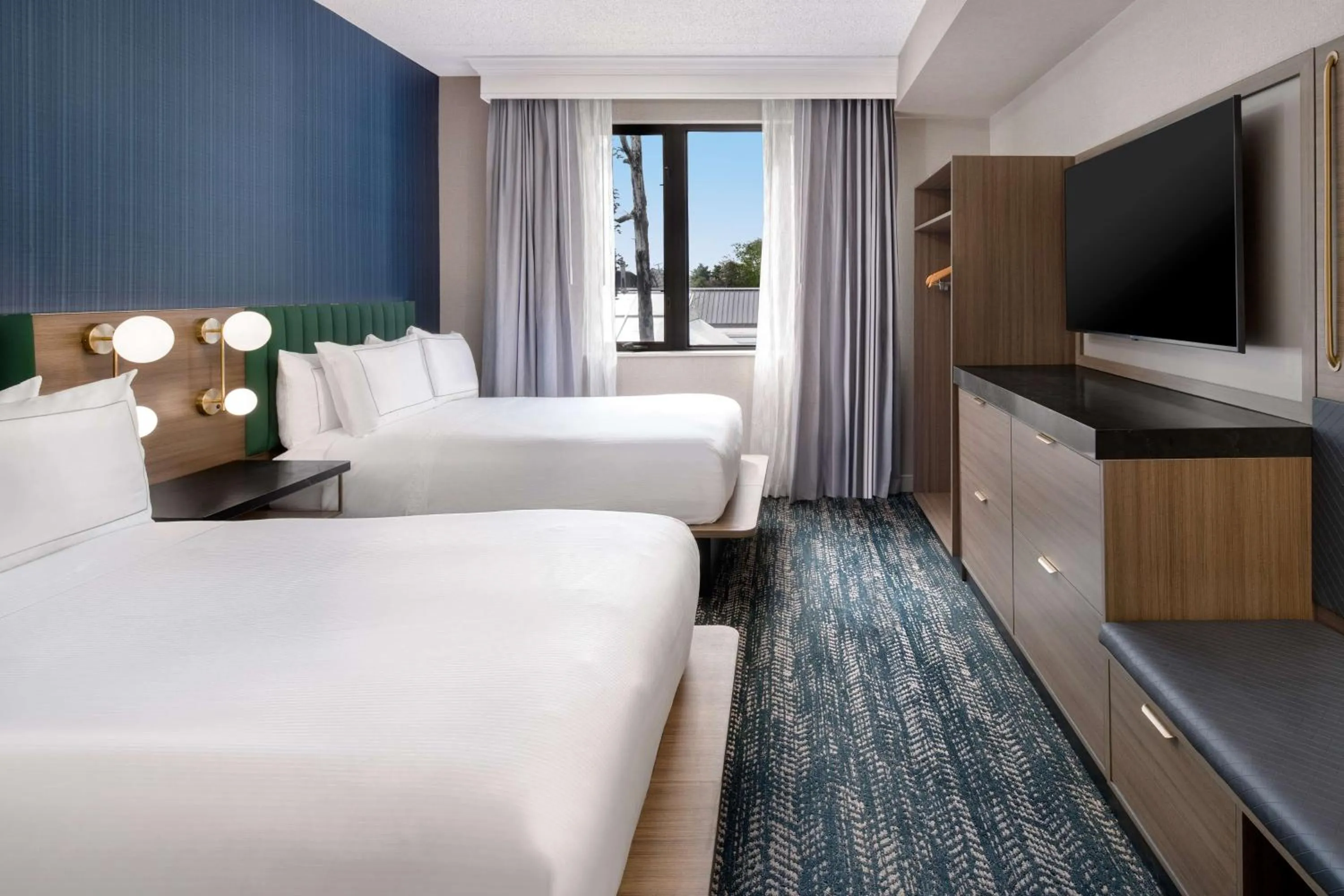 Bed in DoubleTree Suites by Hilton Mount Laurel