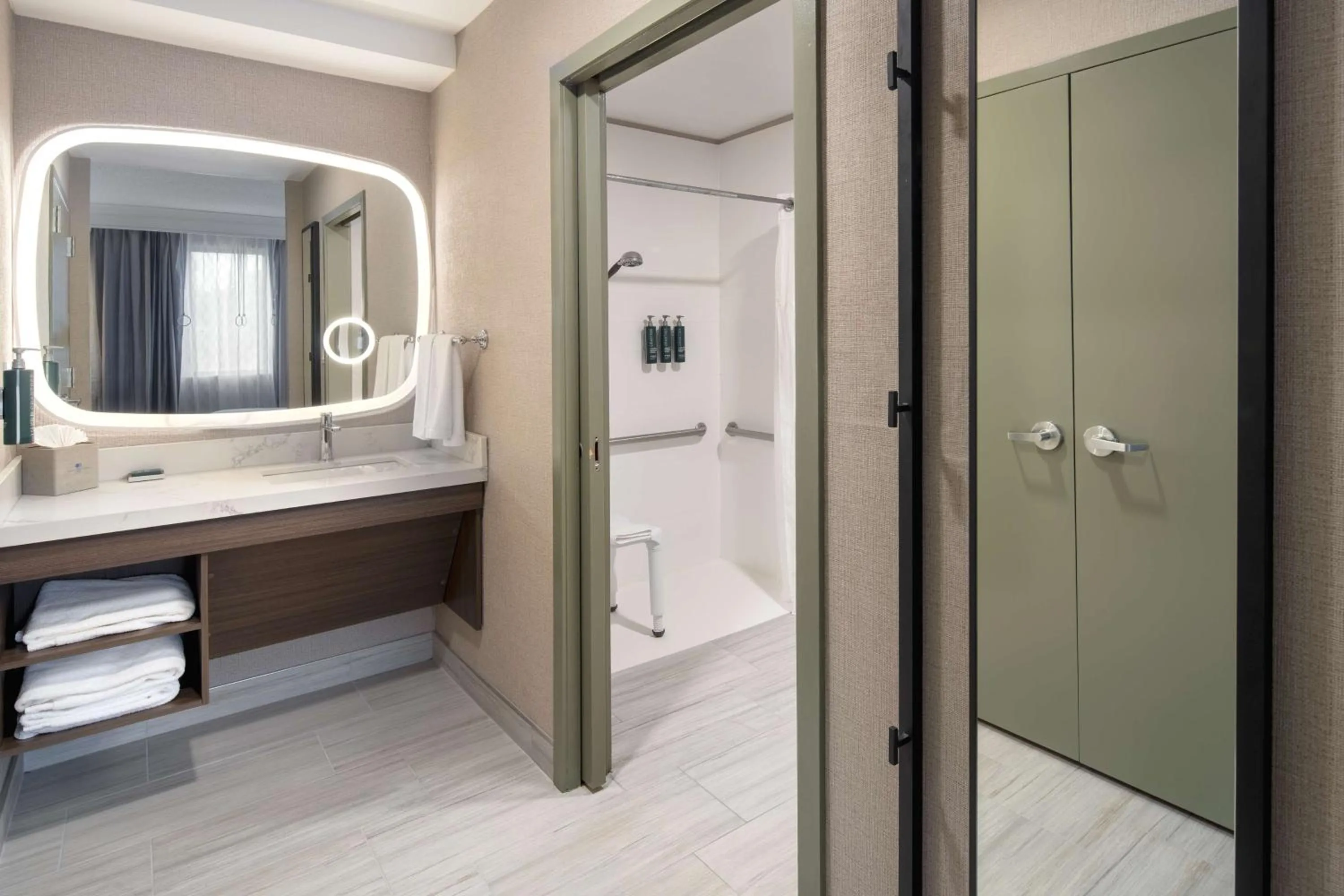 Shower in DoubleTree Suites by Hilton Mount Laurel