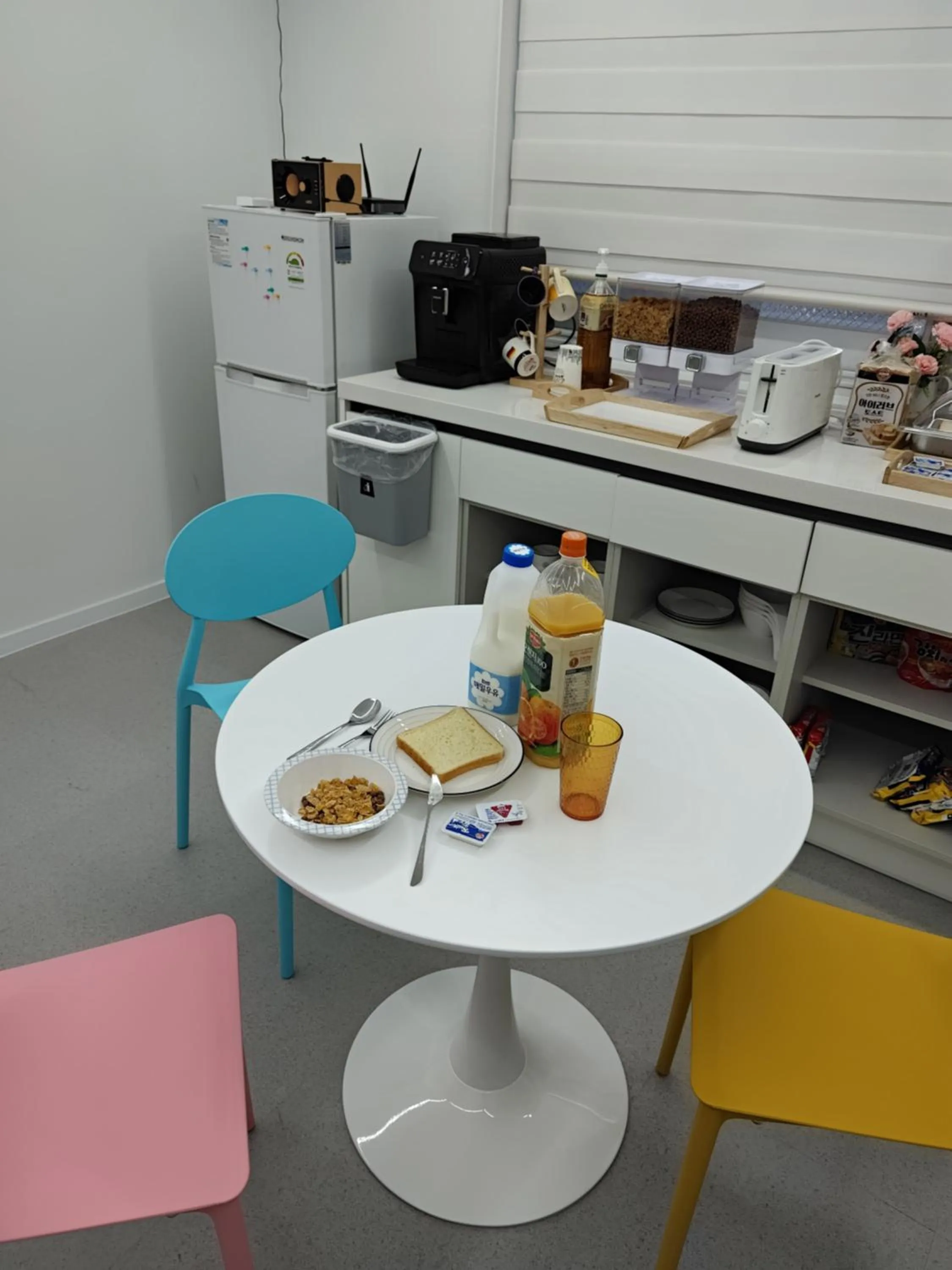 Restaurant/places to eat in Athene Motel