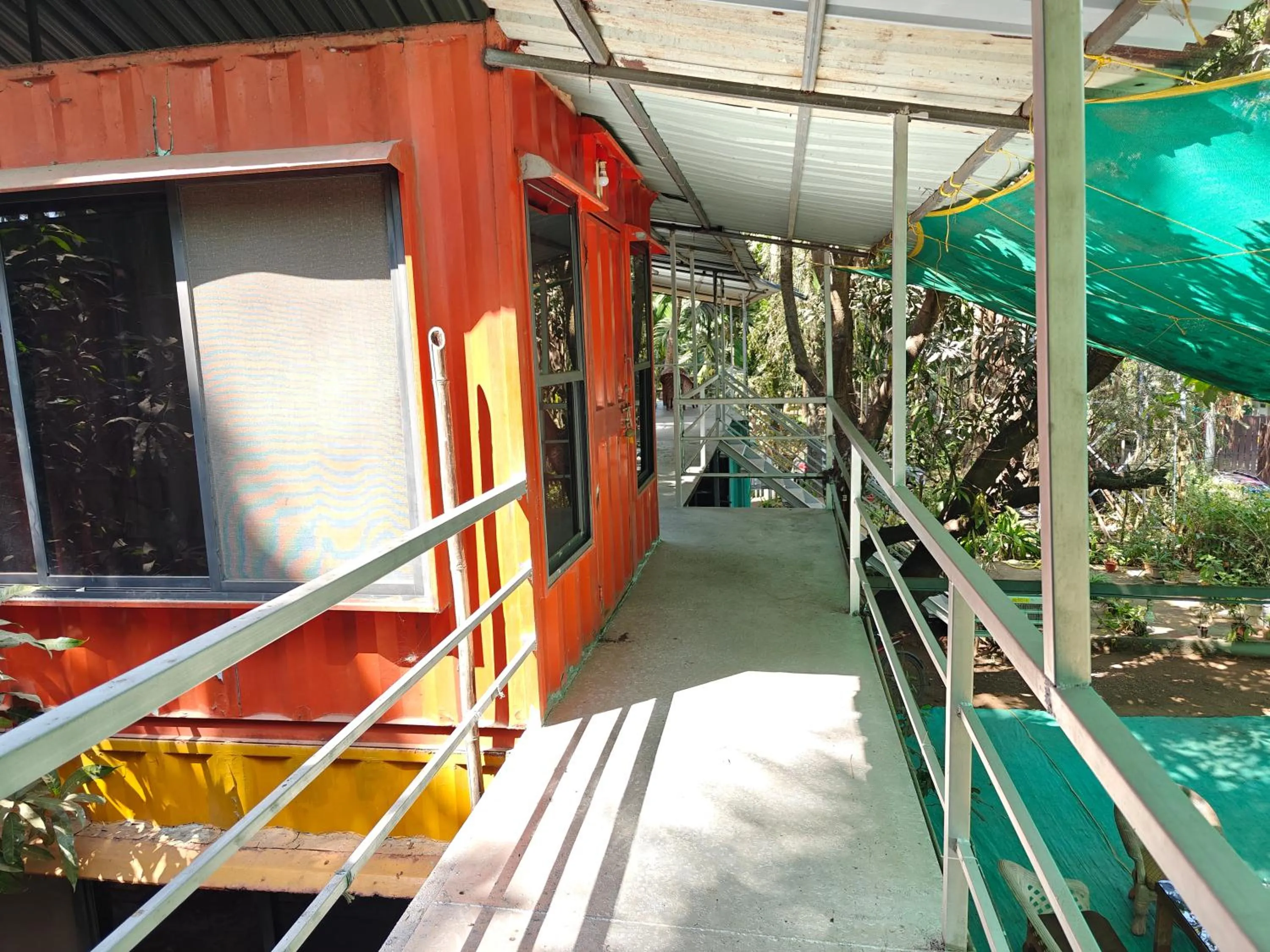 Day in Iora Cottages