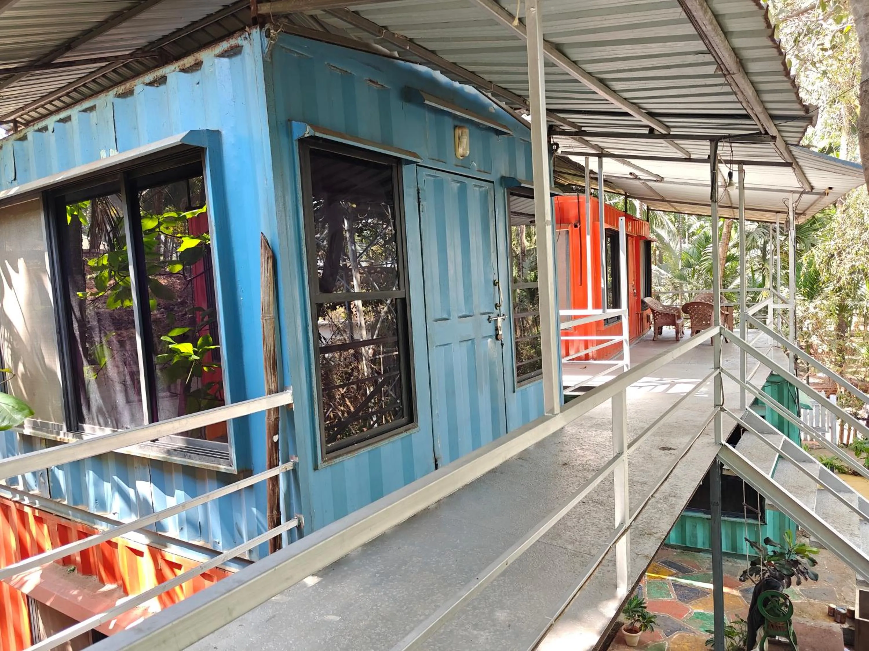 Property building in Iora Cottages