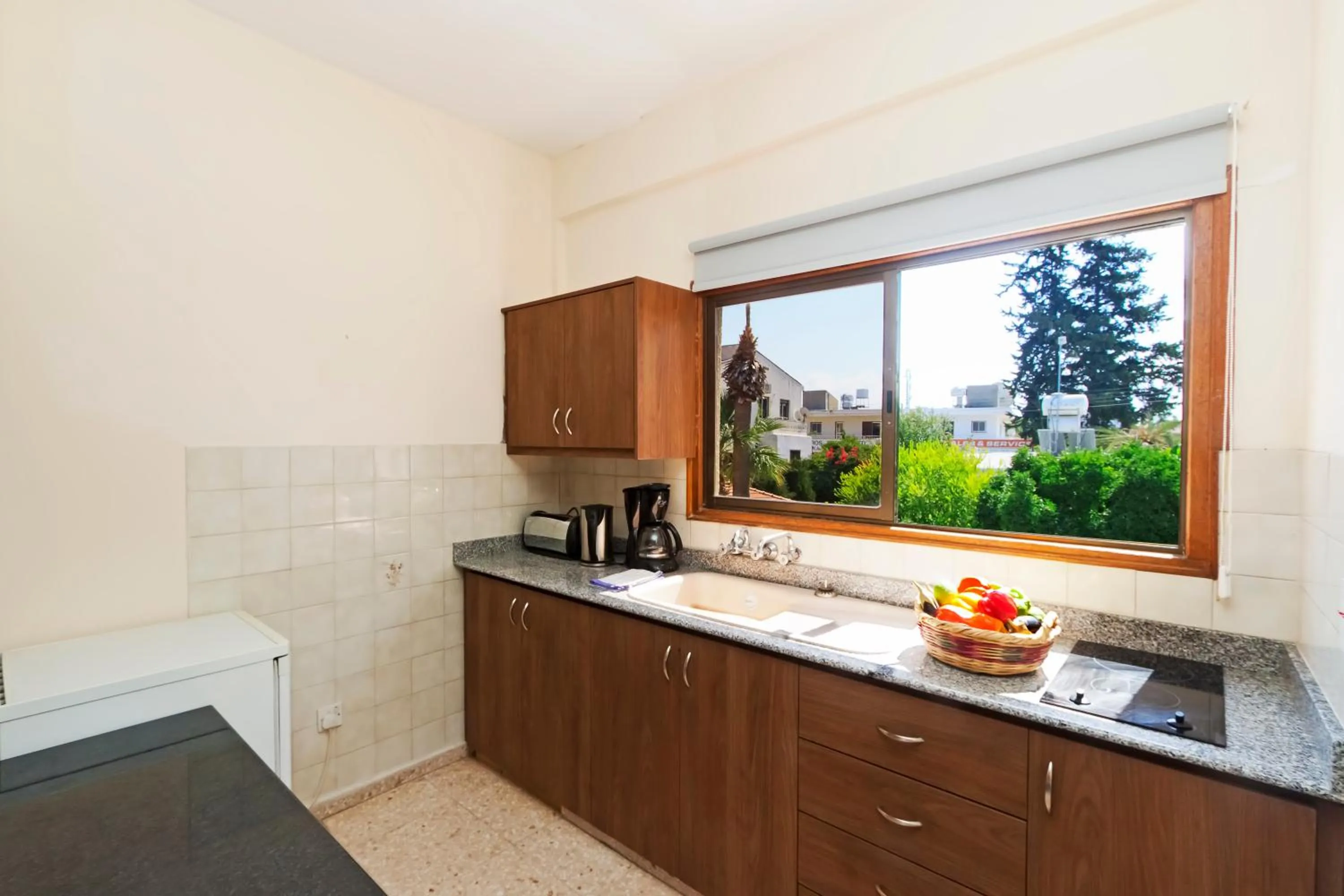 Kitchen or kitchenette in Follow The Sun Hotel Apartments
