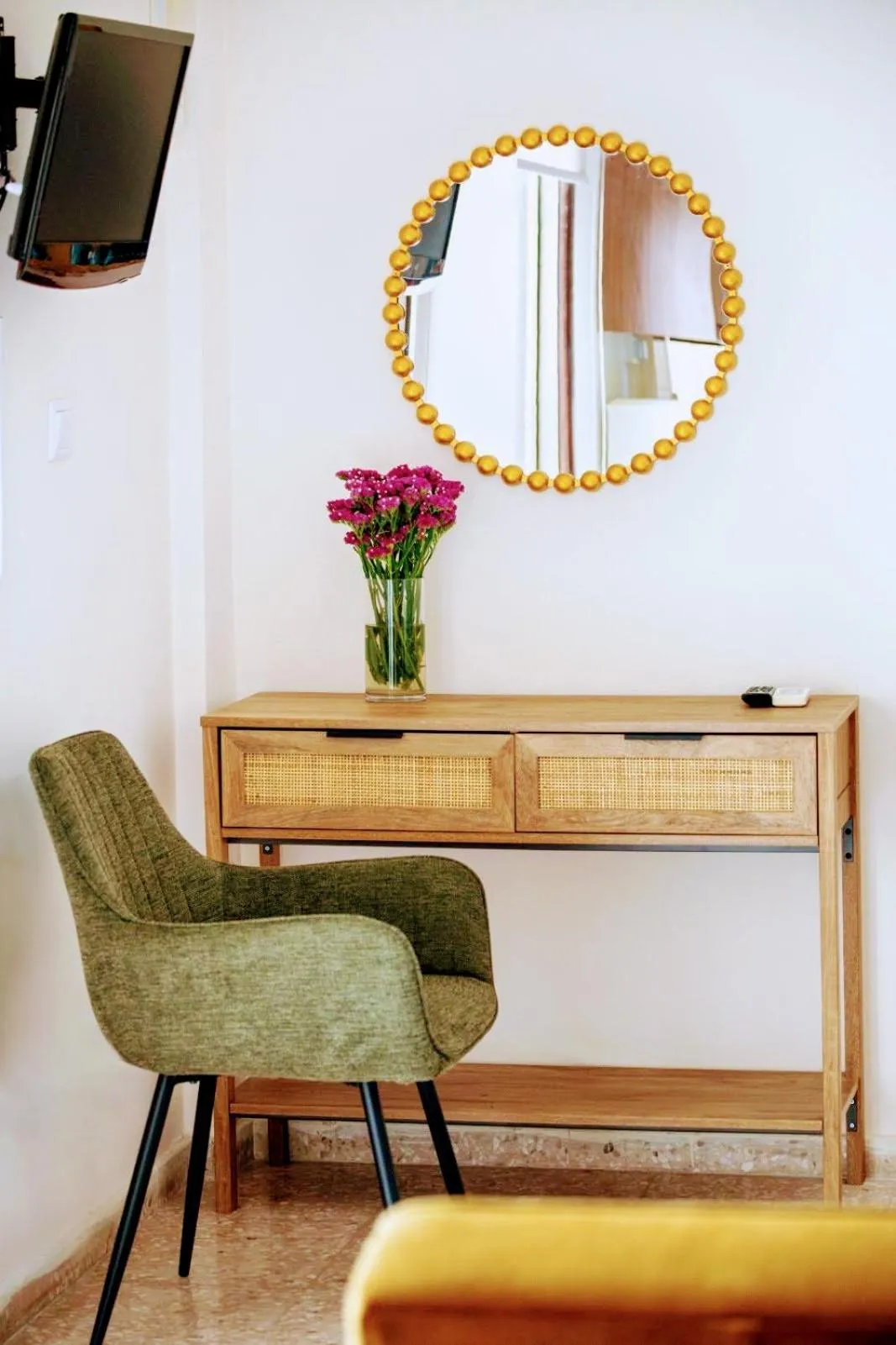 Follow The Sun Hotel Apartments