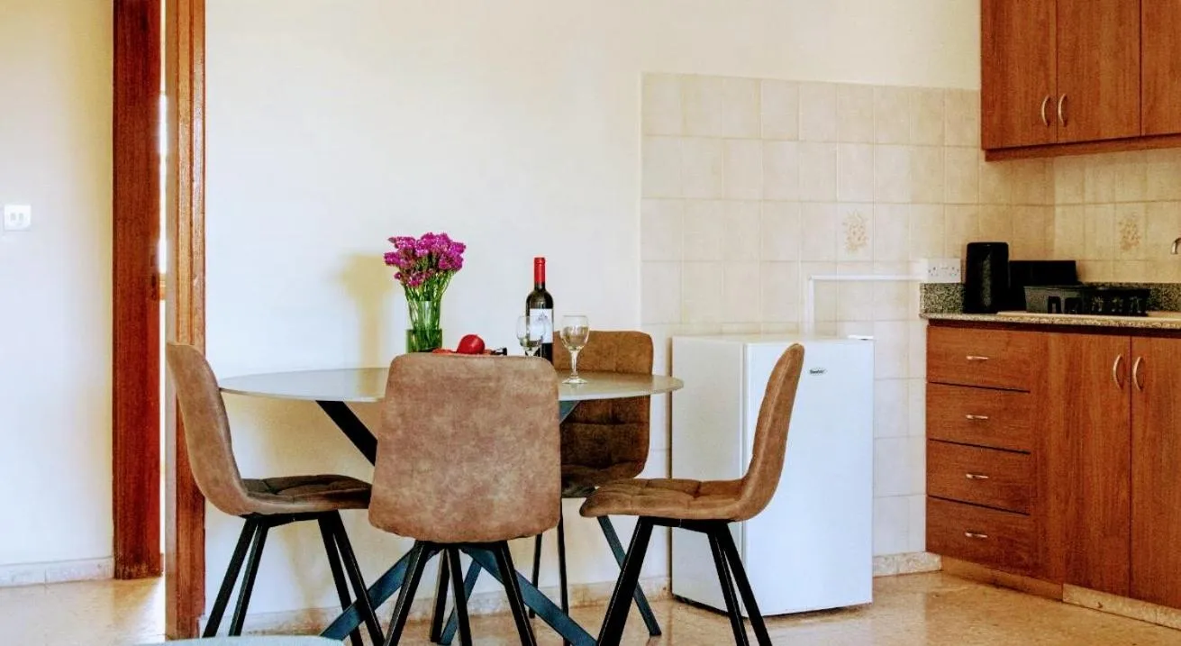 Follow The Sun Hotel Apartments