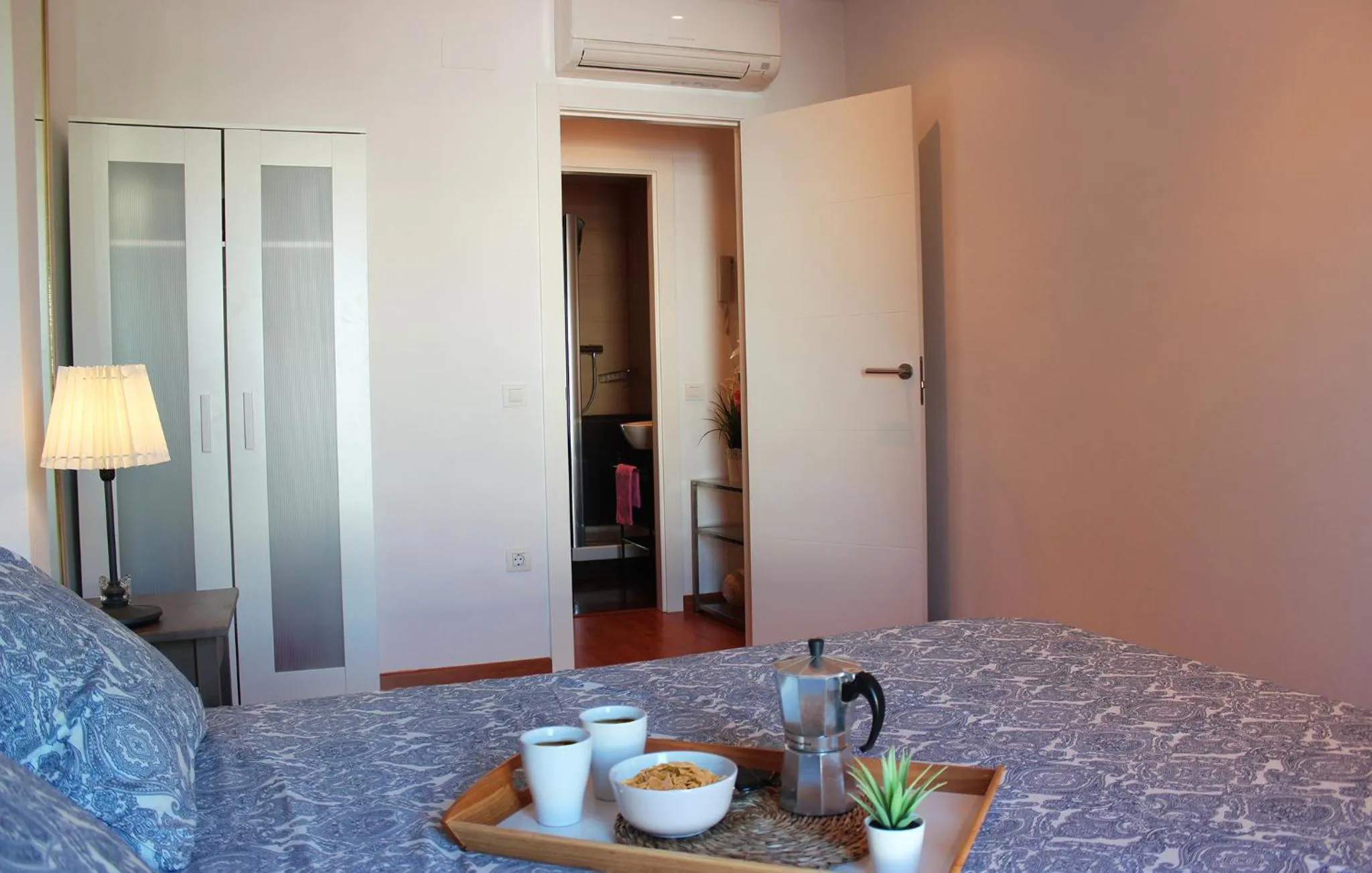 Bed in Sitges Ático 2 min a Playa San Sebastían