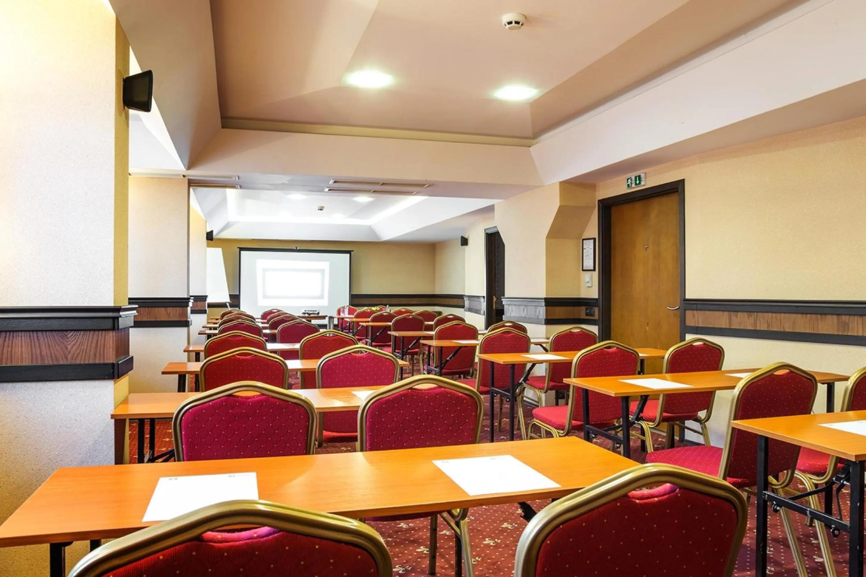 Meeting/conference room in Best Western Plus Bristol Hotel