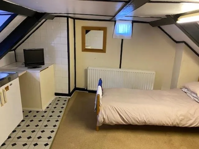 Bedroom, Bed in The Railway Inn