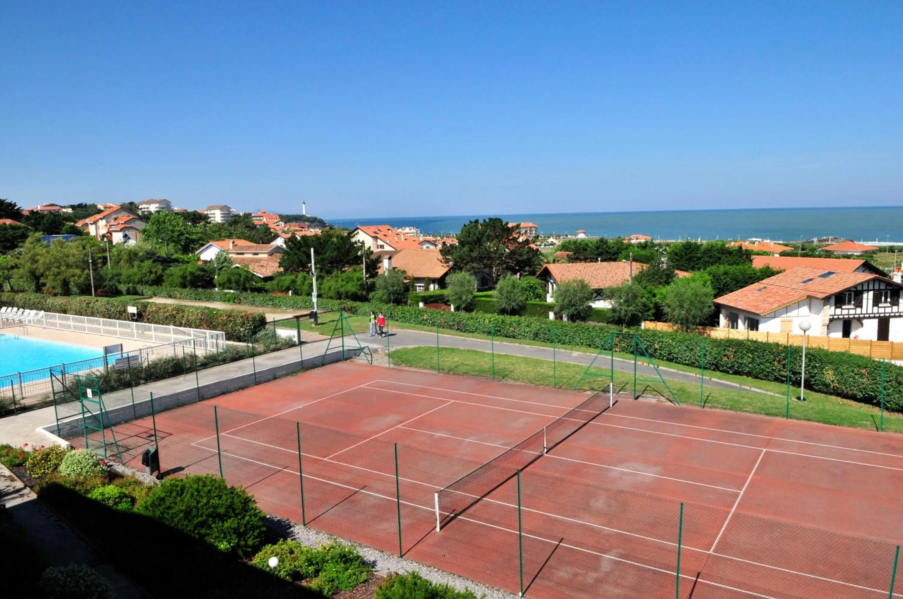 Tennis court in Village Vacances Azureva Anglet