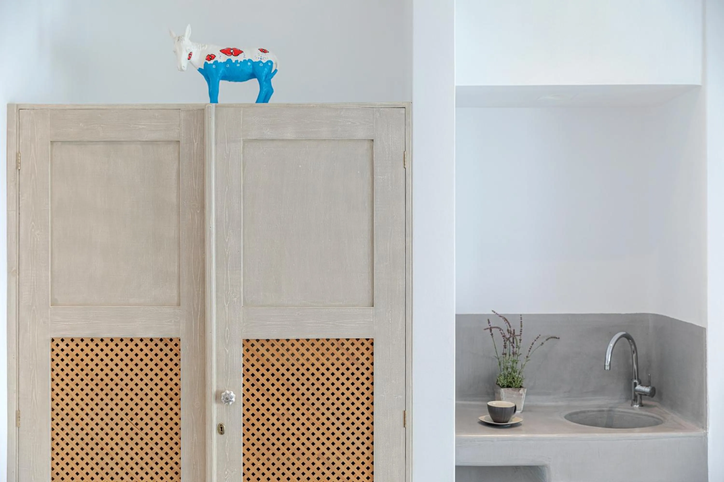 Decorative detail in Afroessa Hotel by Pearl Hotel Collection