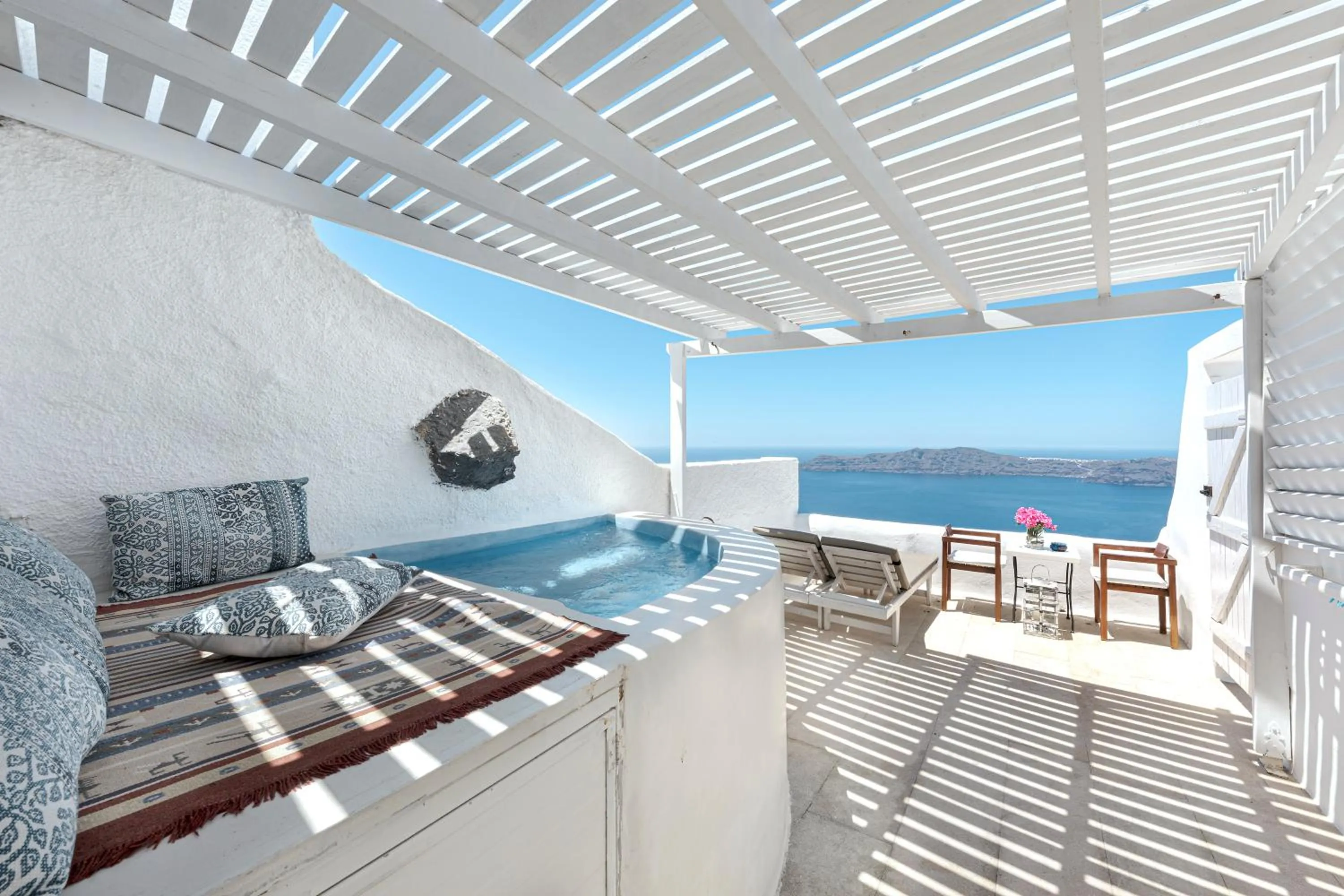 Hot Tub in Afroessa Hotel by Pearl Hotel Collection