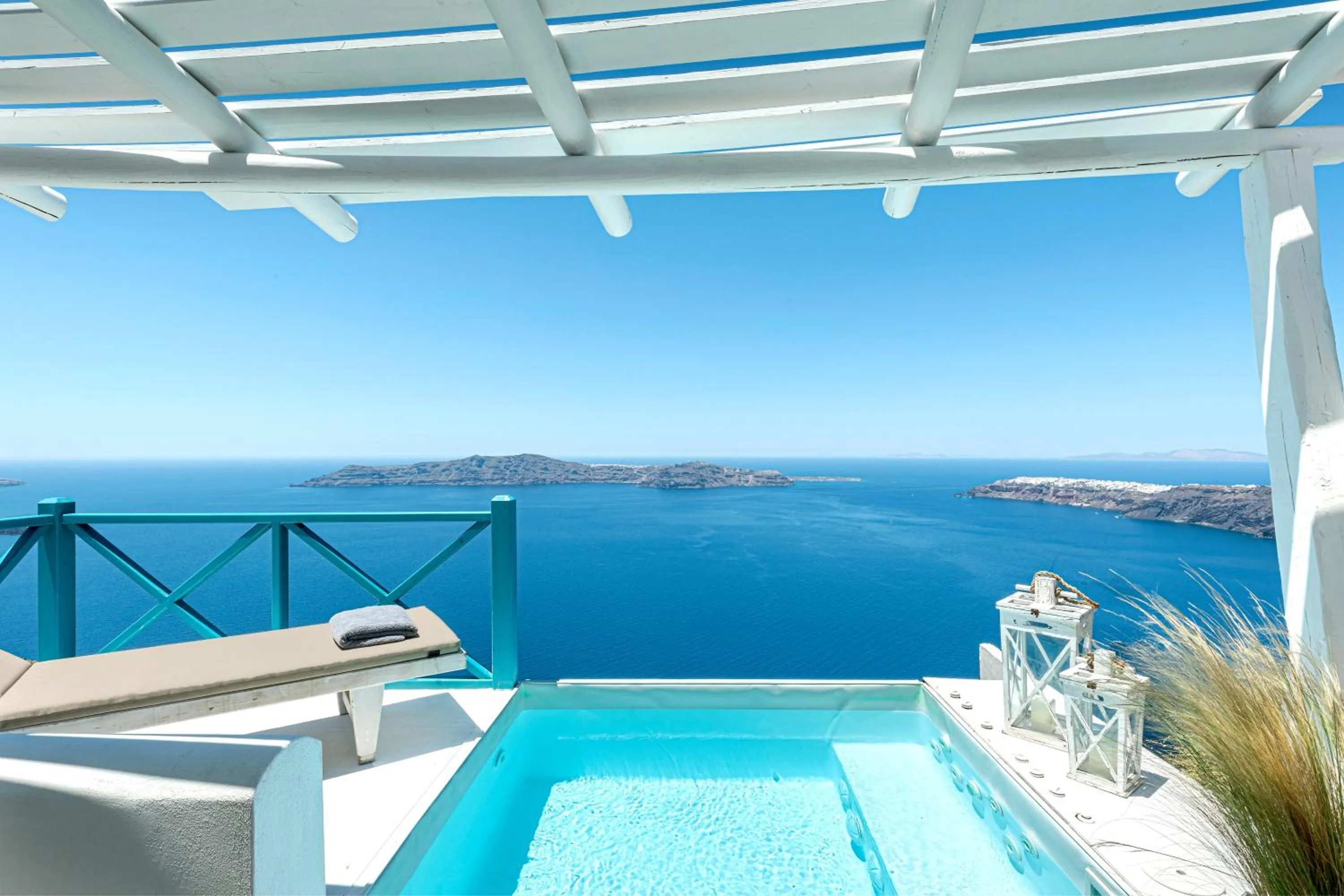 Hot Tub in Afroessa Hotel by Pearl Hotel Collection