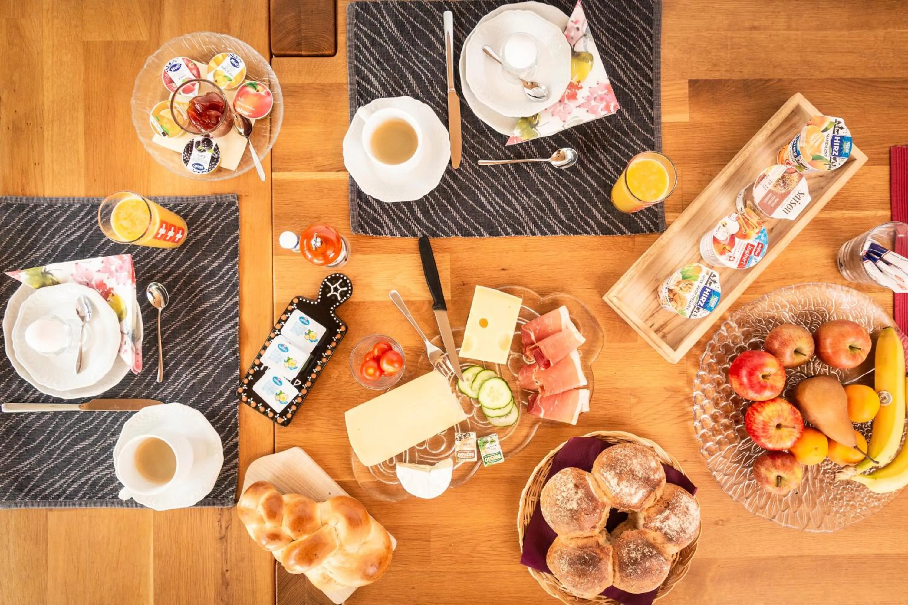 Breakfast in MyBednBreakfast in Bottmingen