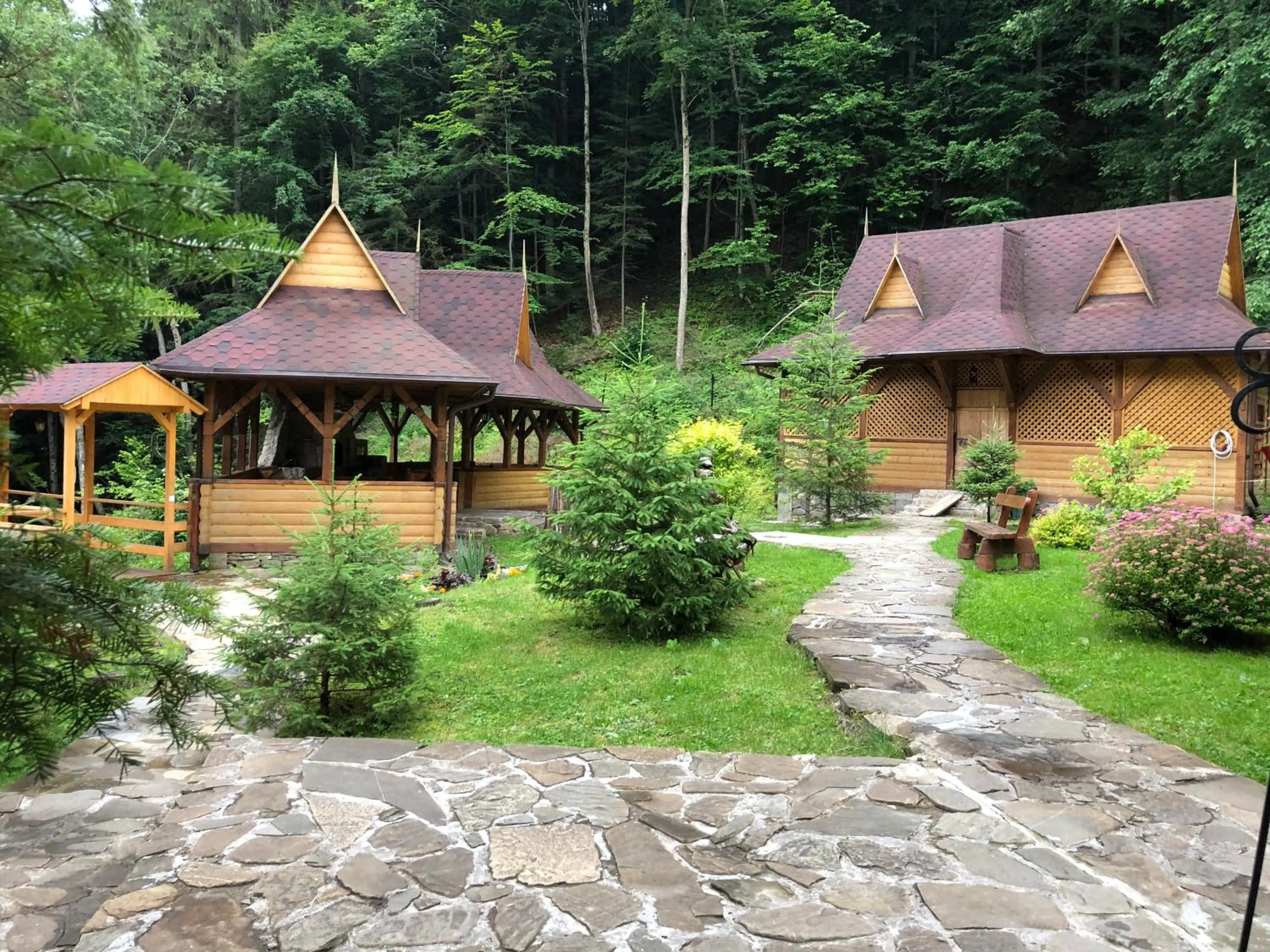 BBQ facilities in Hotel Dykyi Med