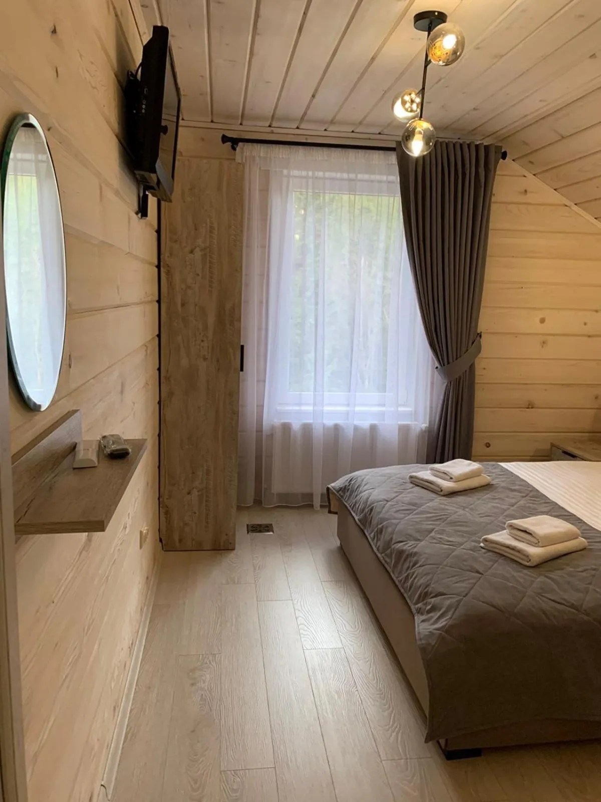 Bedroom, Bed in Hotel Dykyi Med