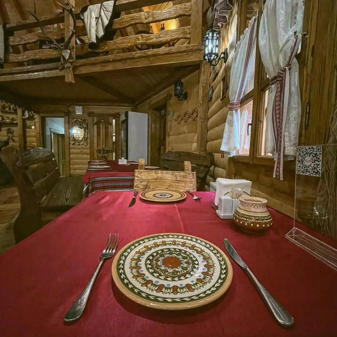 Restaurant/places to eat in Hotel Dykyi Med