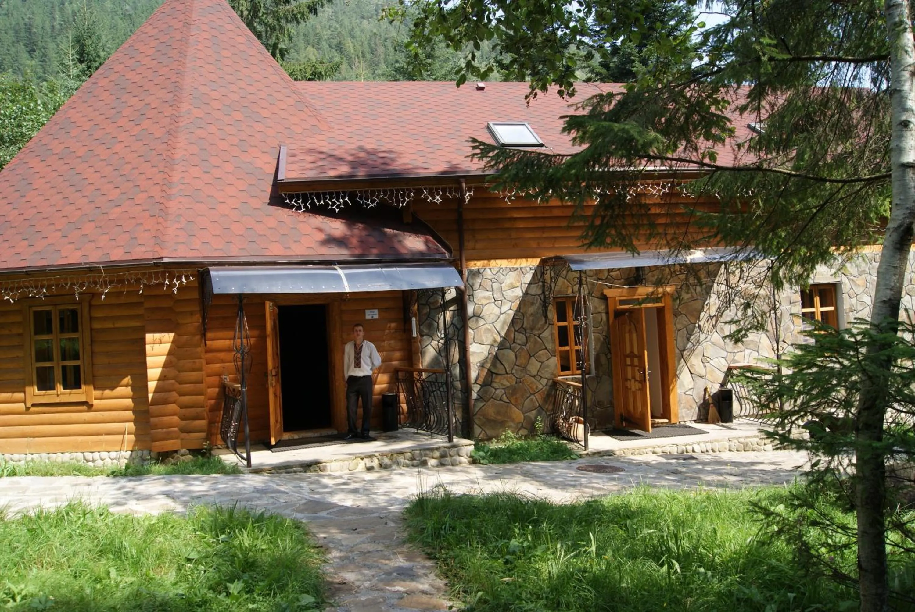 Restaurant/places to eat in Hotel Dykyi Med