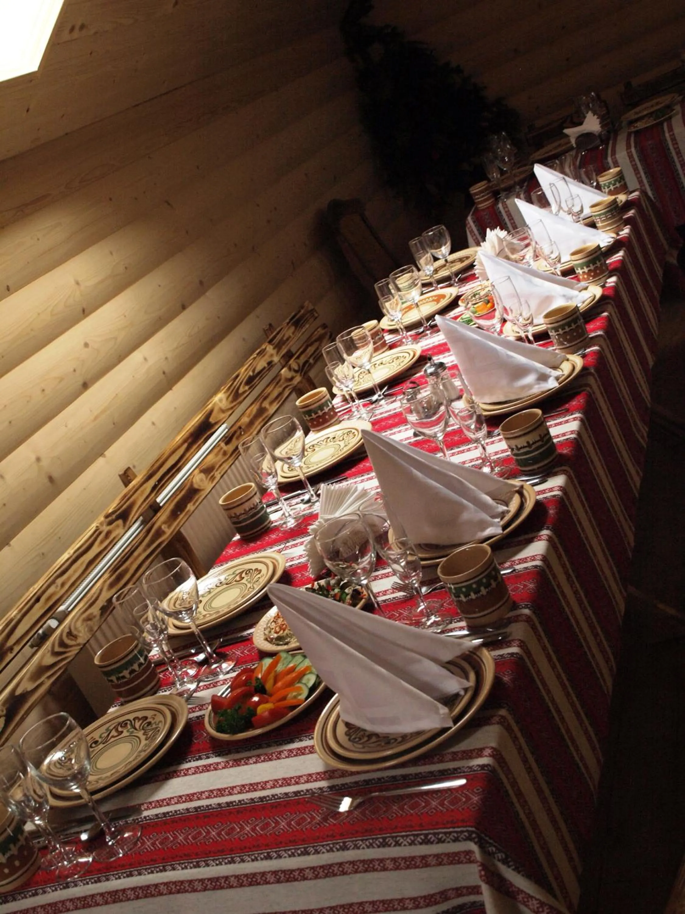 Restaurant/places to eat in Hotel Dykyi Med